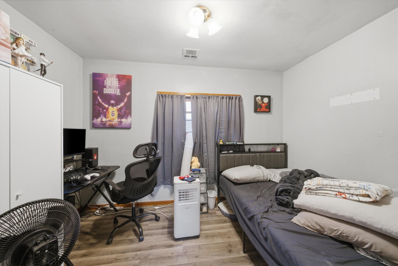 3607 S 55th Court