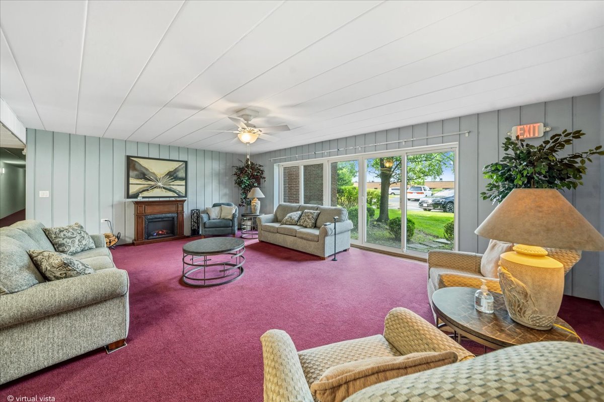 5300 Walnut Avenue Unit: 19C