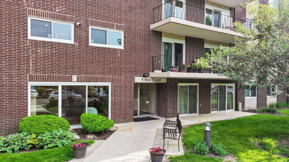 5300 Walnut Avenue Unit: 19C