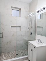 2633 W HADDON Avenue Unit: 2R