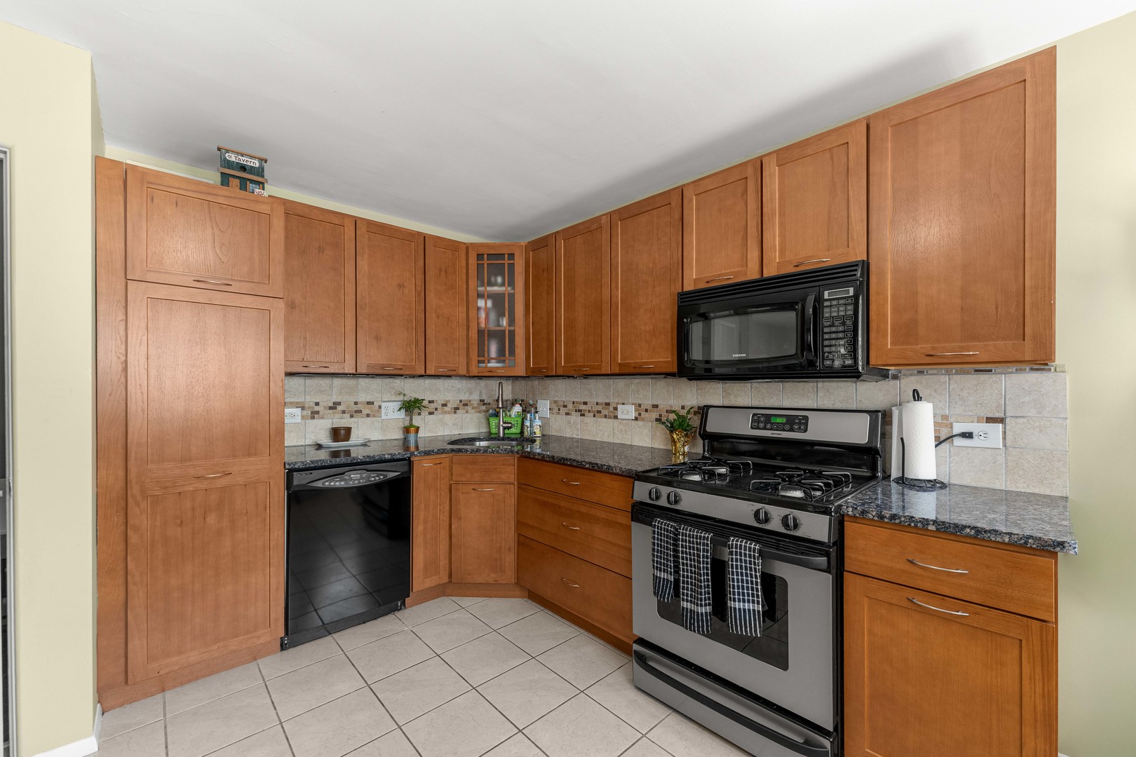 492 W Avery Street