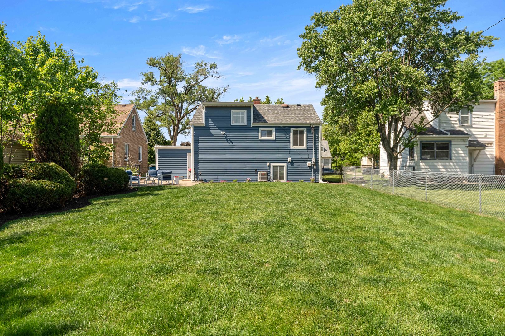 492 W Avery Street