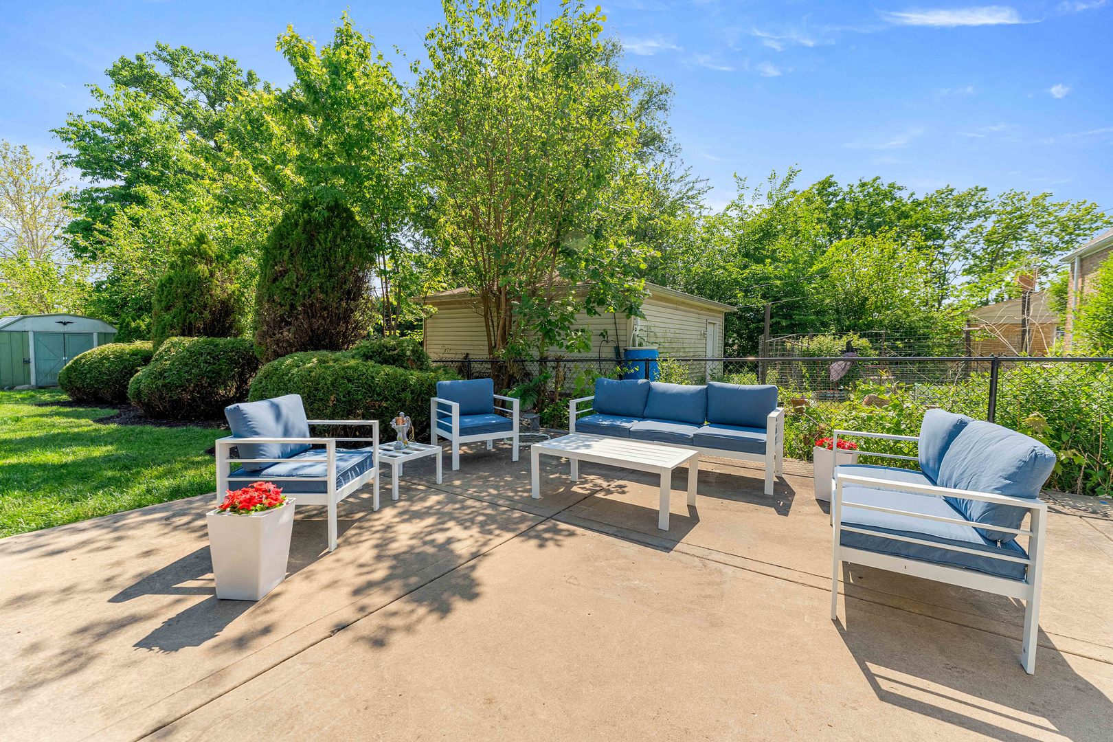 492 W Avery Street