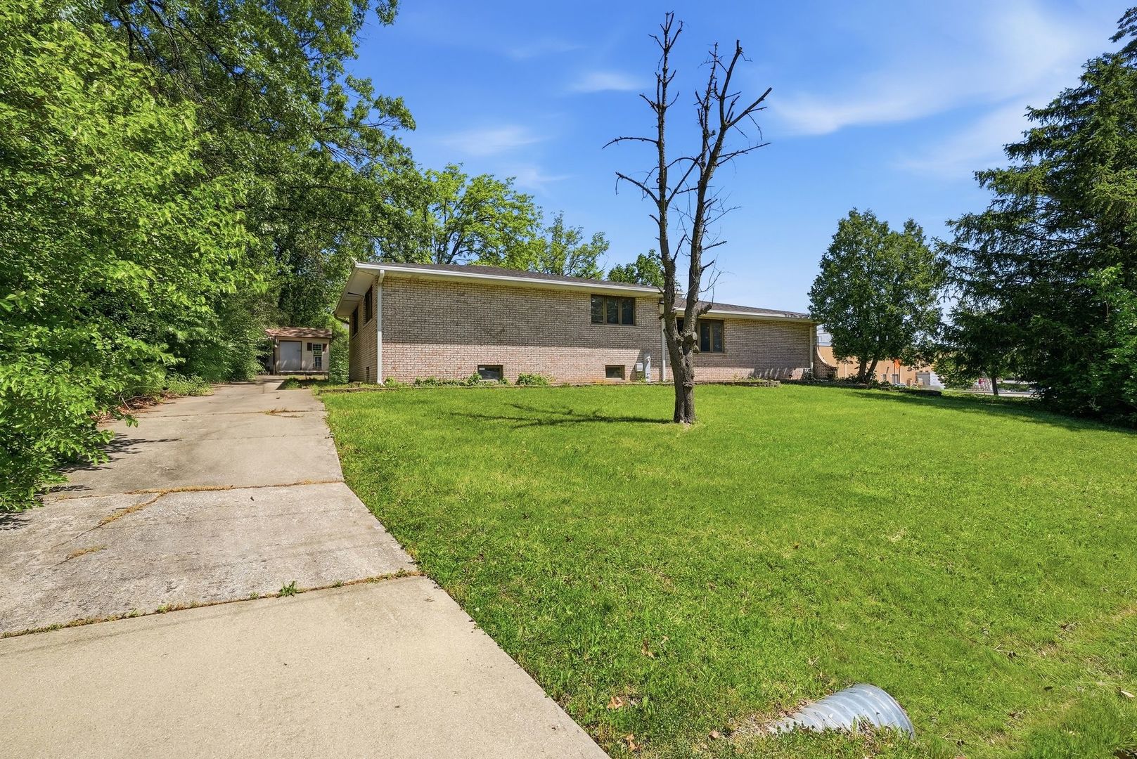 8800 W 104th Street