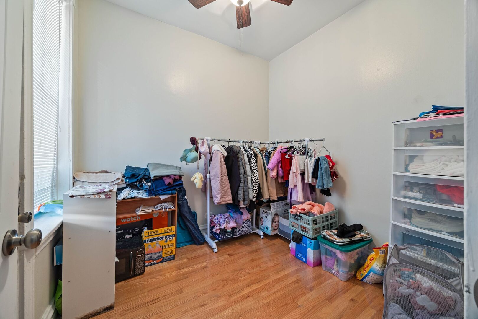 928 S Claremont Avenue Unit: 1R