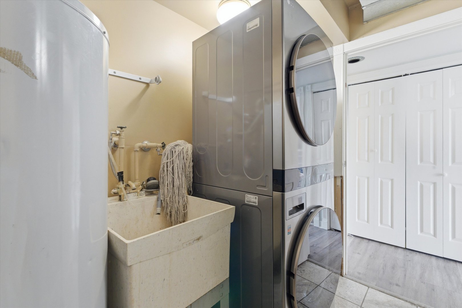 12823 S Kenneth Avenue Unit: C3