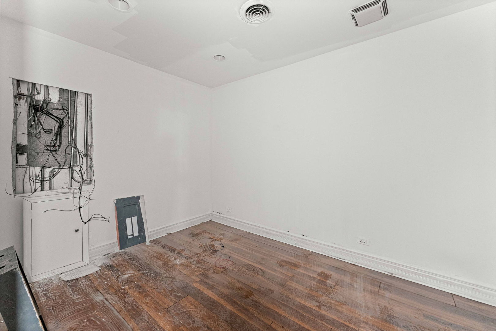 10296 S 78th Avenue Unit: B