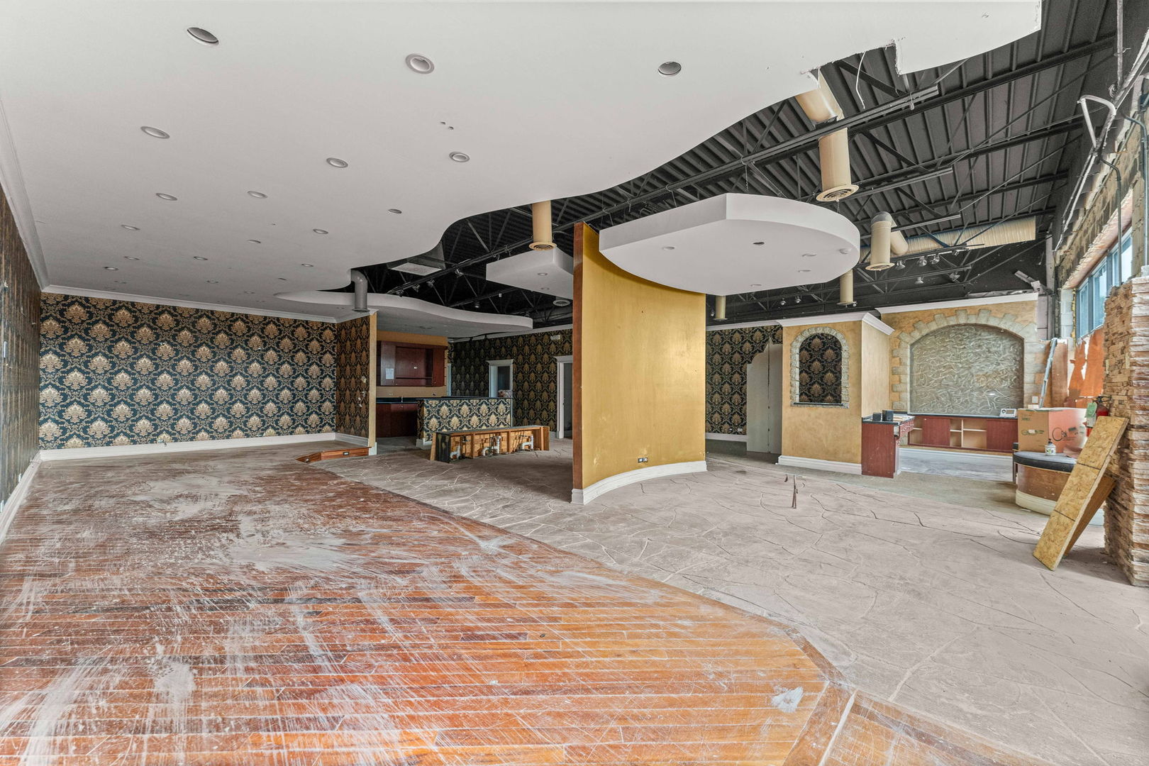 10296 S 78th Avenue Unit: B