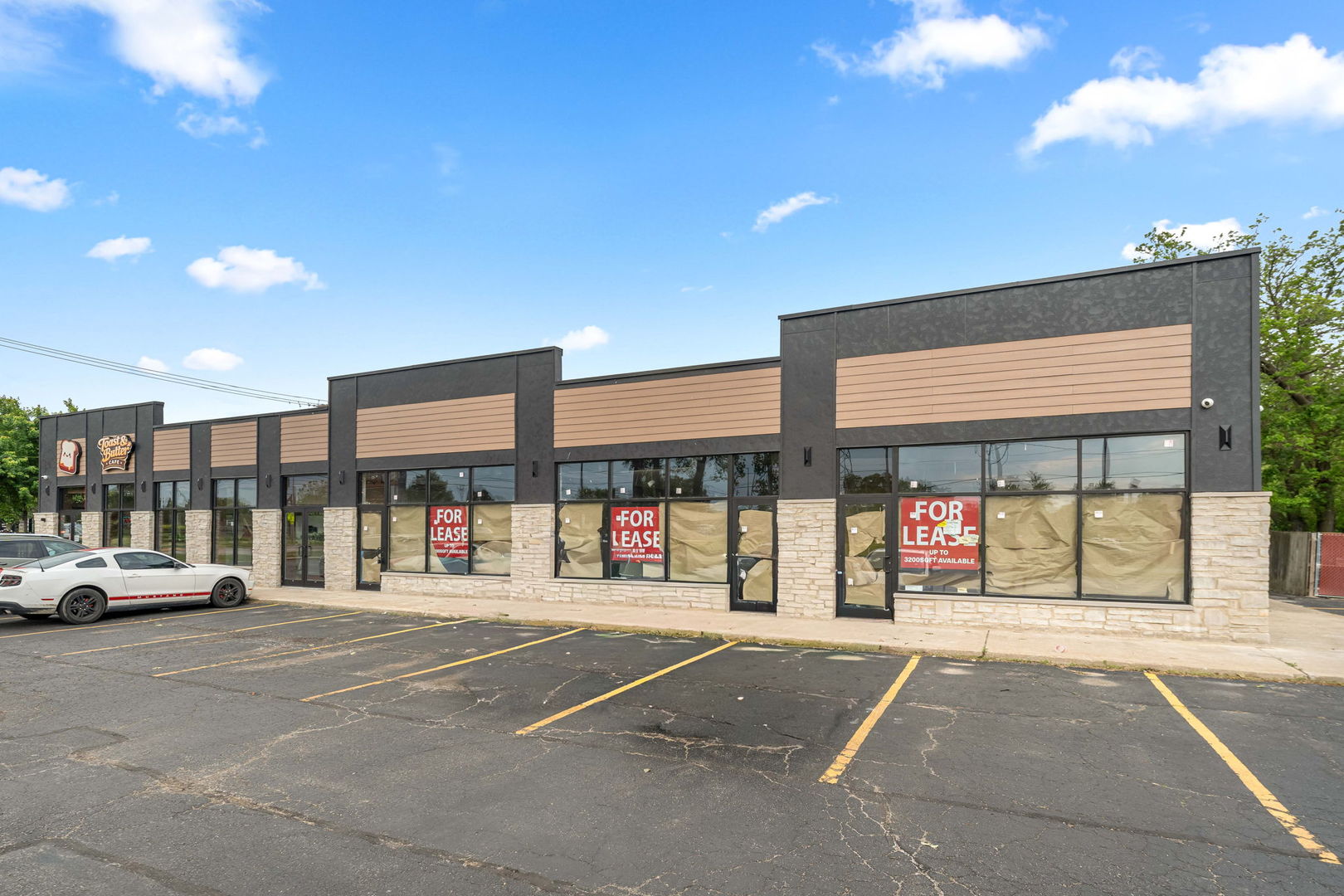 10296 S 78th Avenue Unit: B