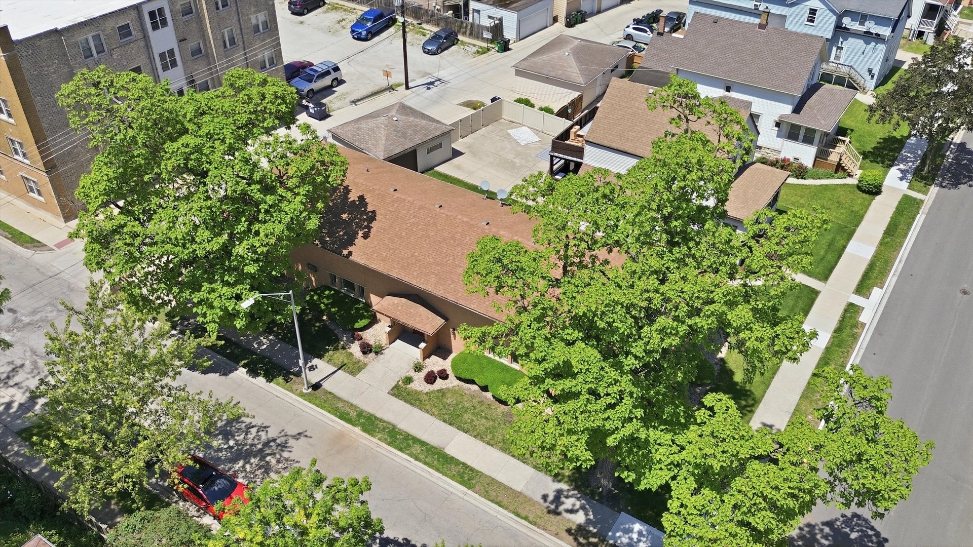 7525 Adams Street Unit: 1W