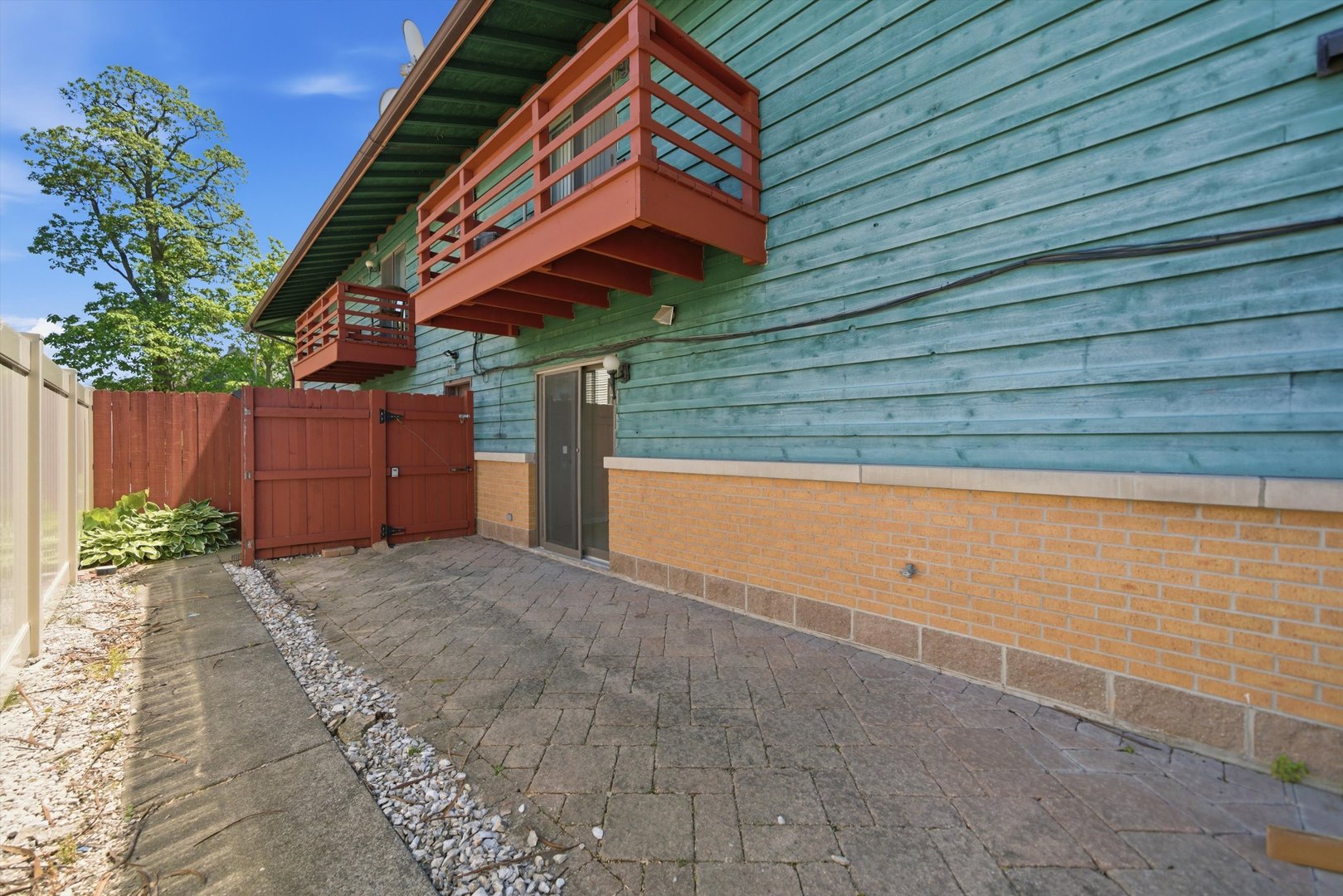 7525 Adams Street Unit: 1W