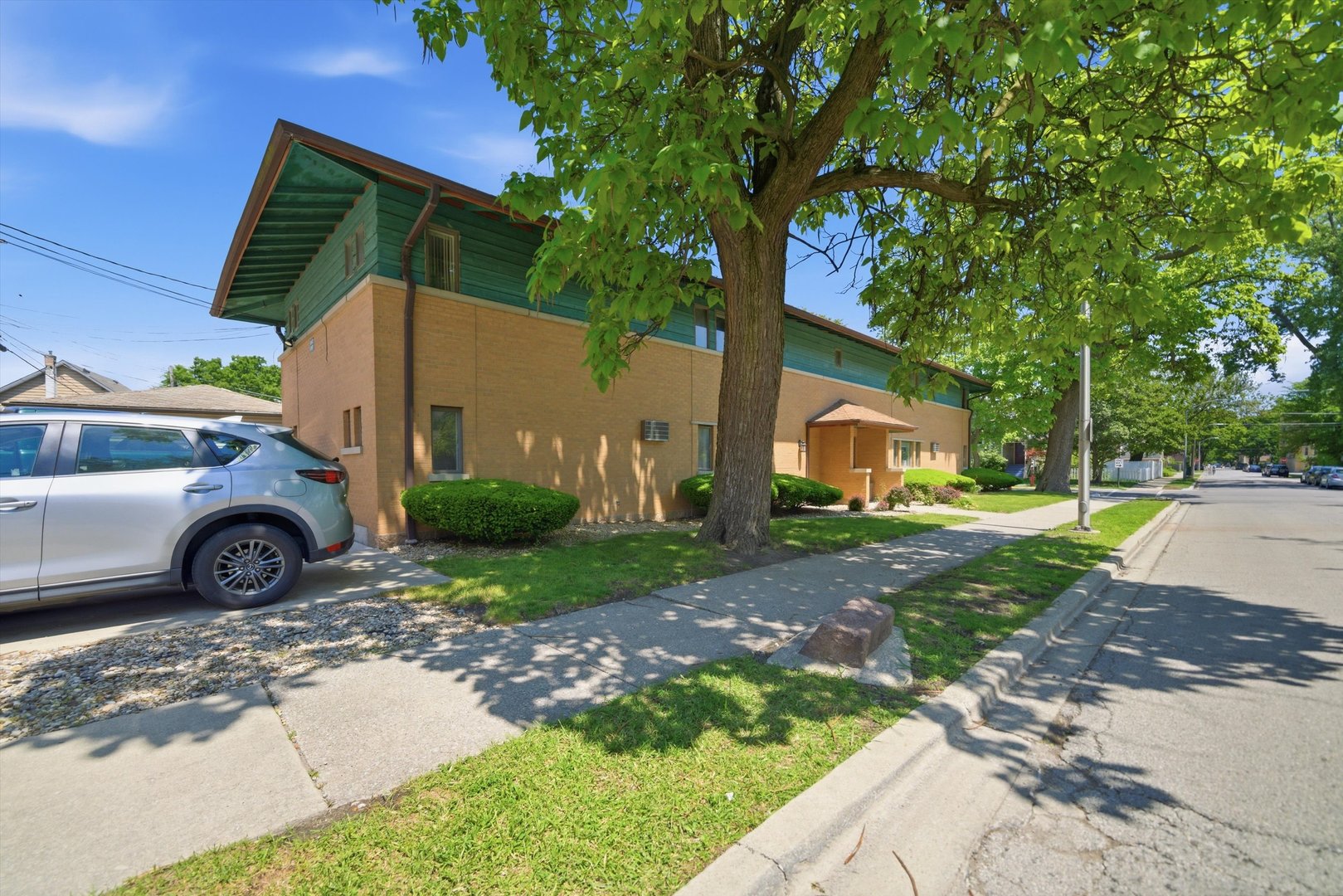 7525 Adams Street Unit: 1W