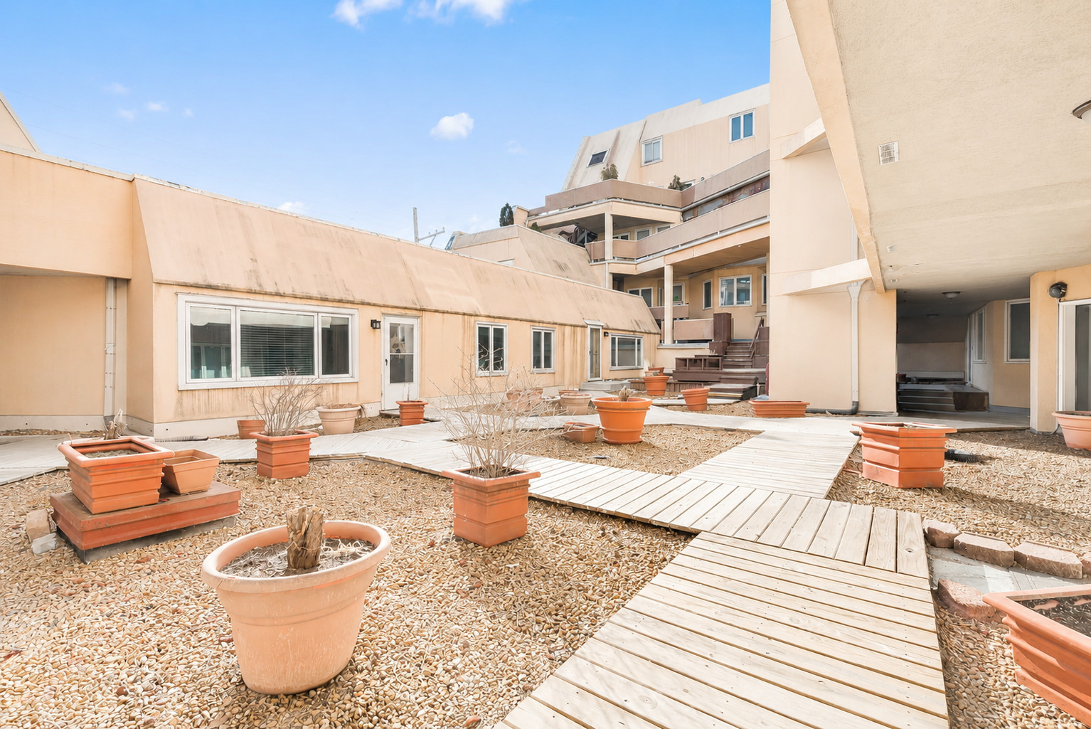 6337 Roosevelt Road Unit: 107