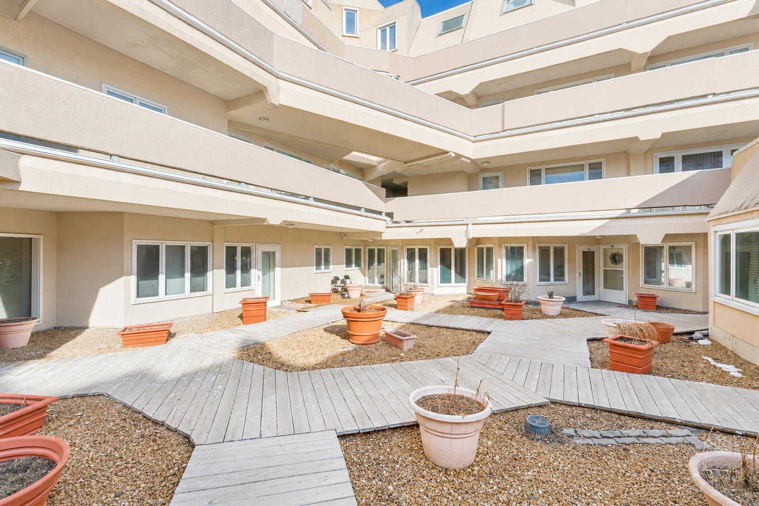 6337 Roosevelt Road Unit: 107