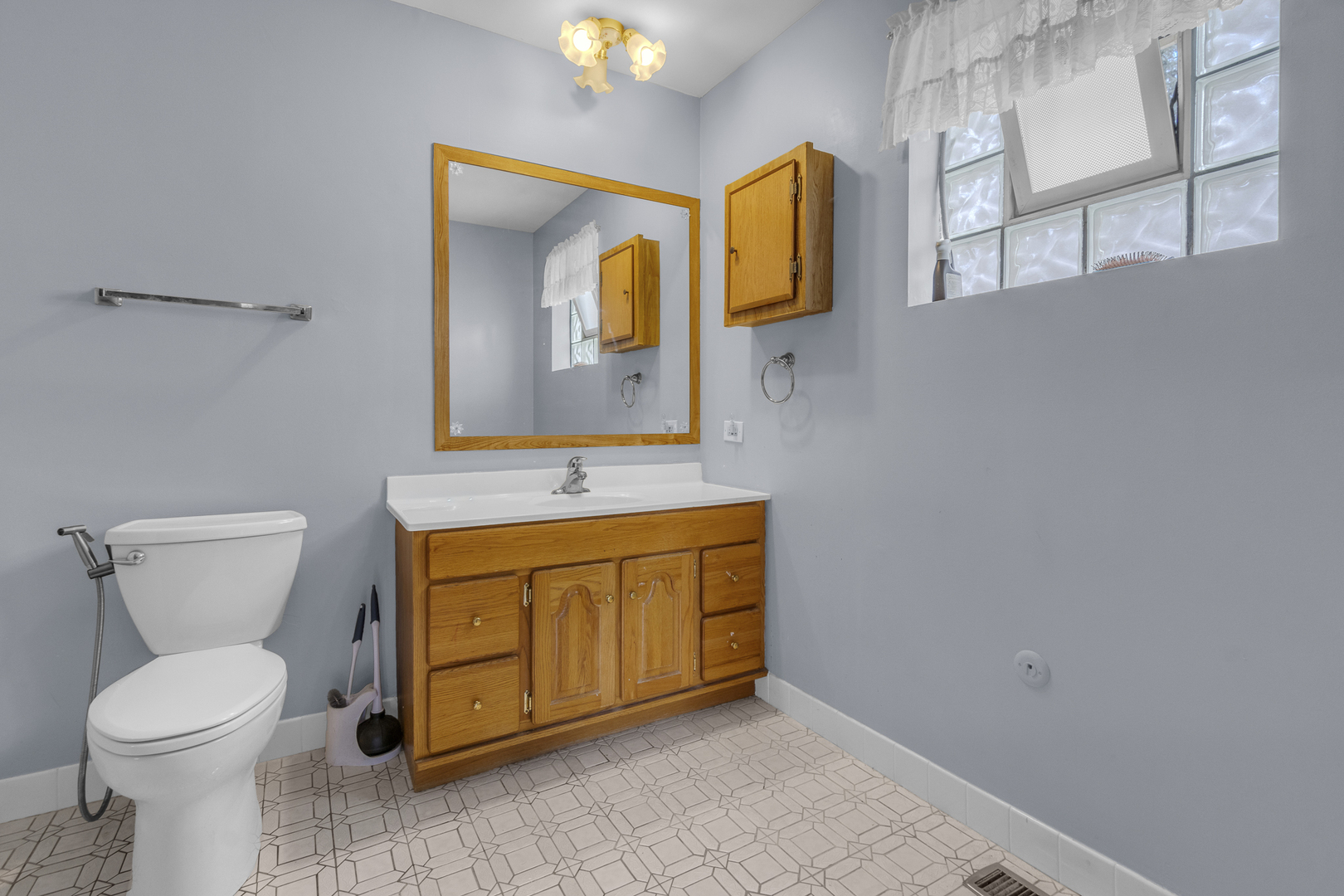 7736 W 157th Place