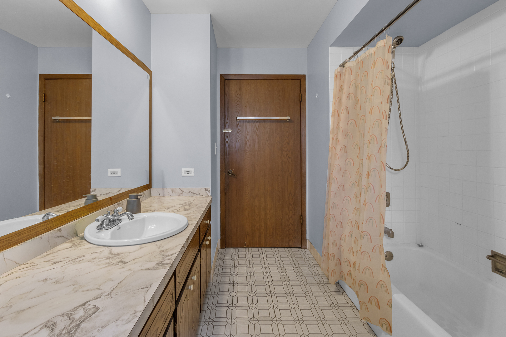 7736 W 157th Place