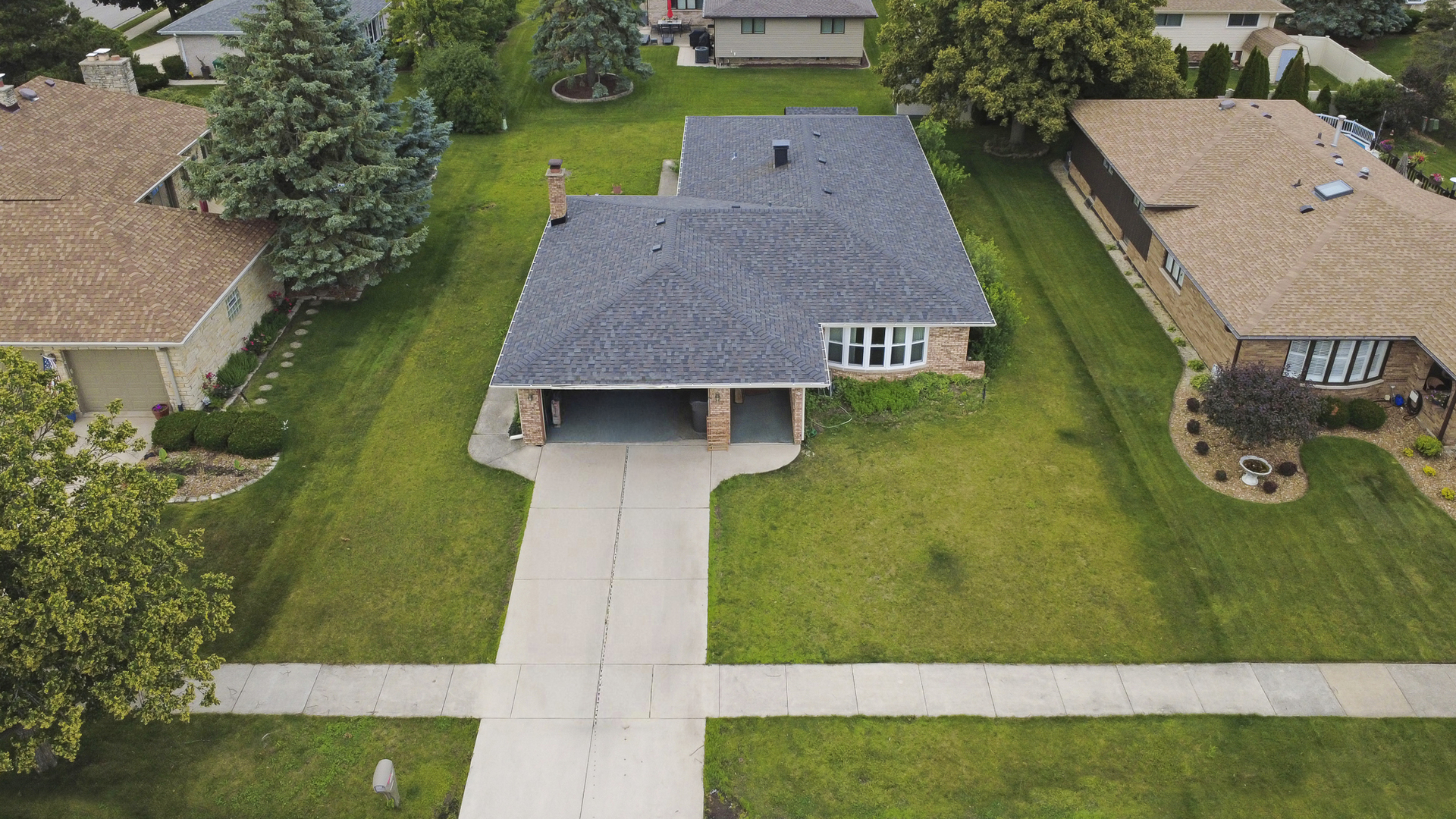 7736 W 157th Place