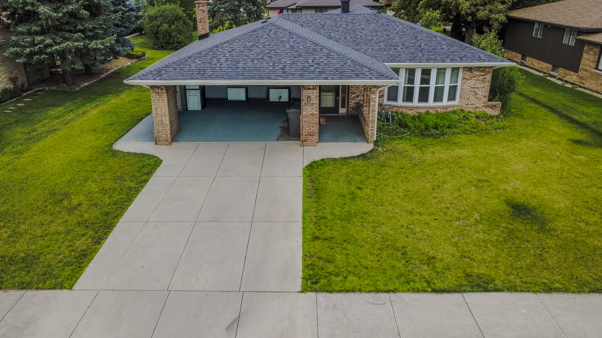 7736 W 157th Place