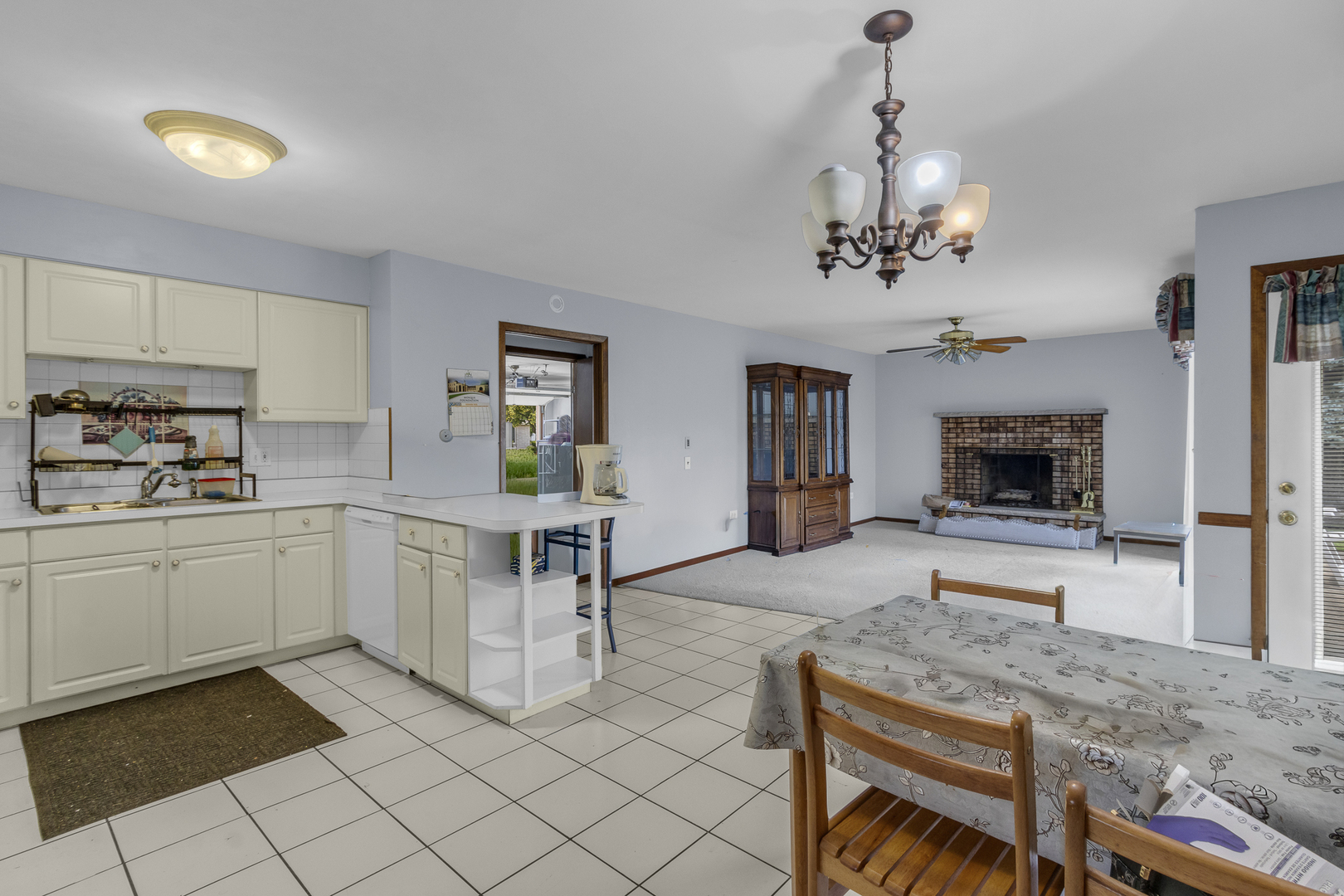 7736 W 157th Place