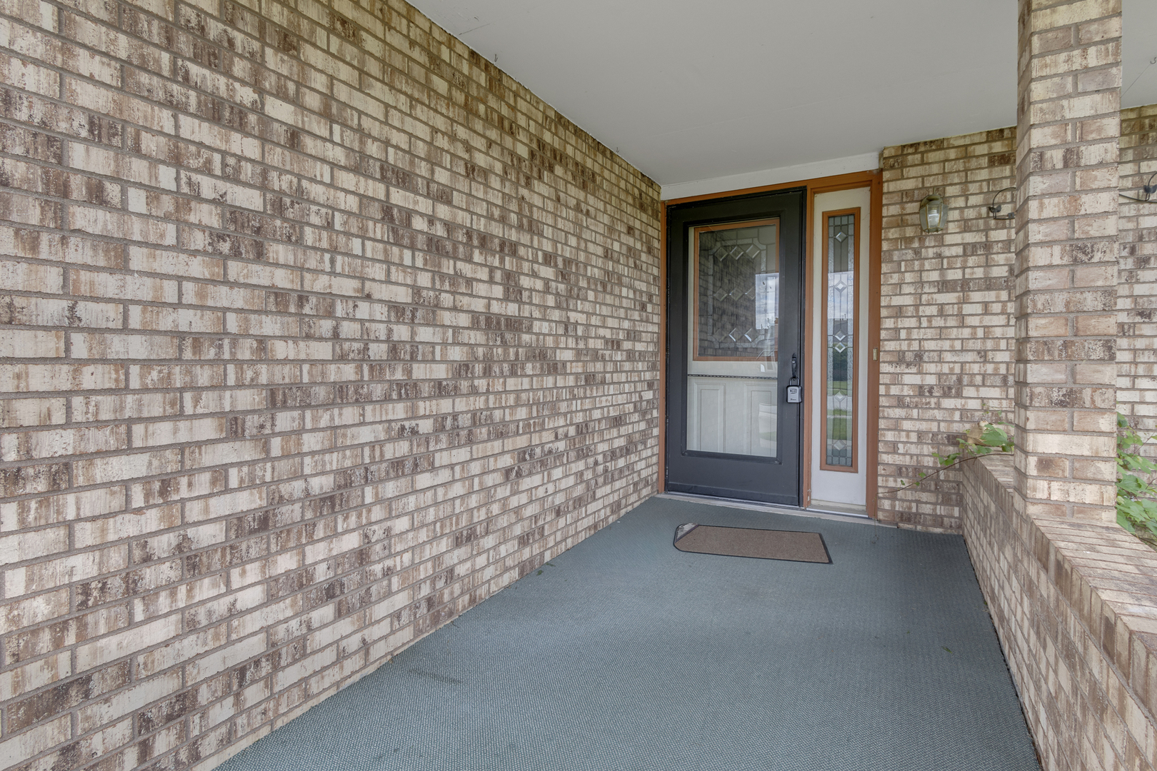7736 W 157th Place