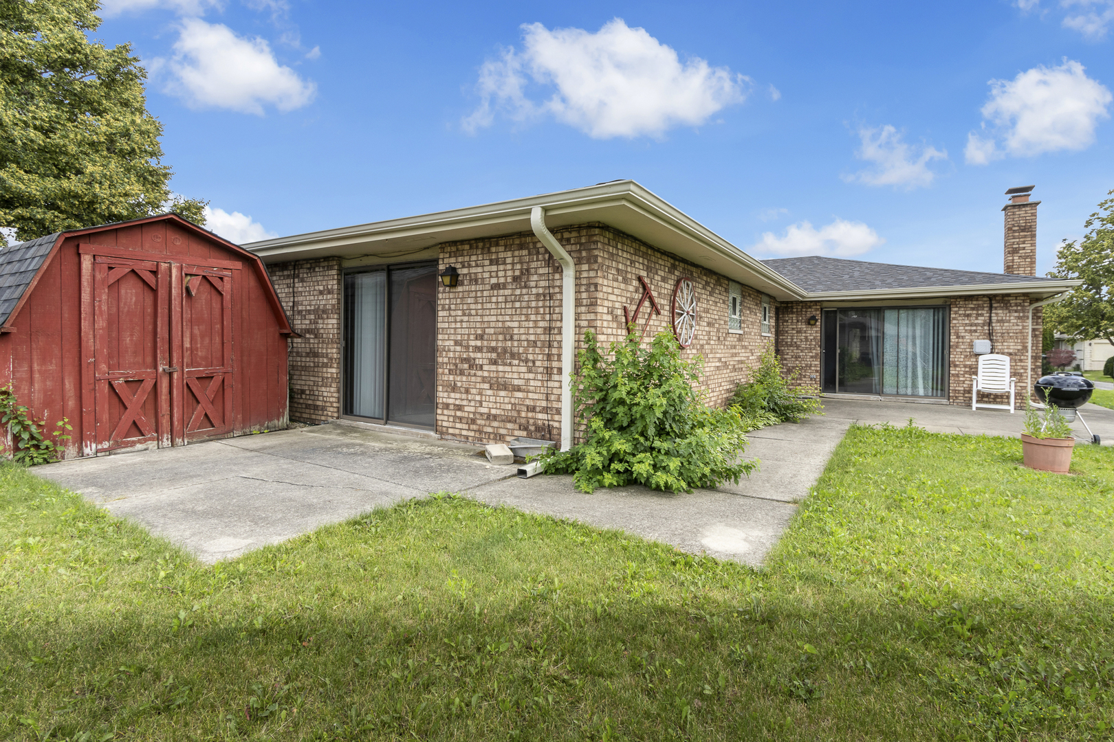 7736 W 157th Place