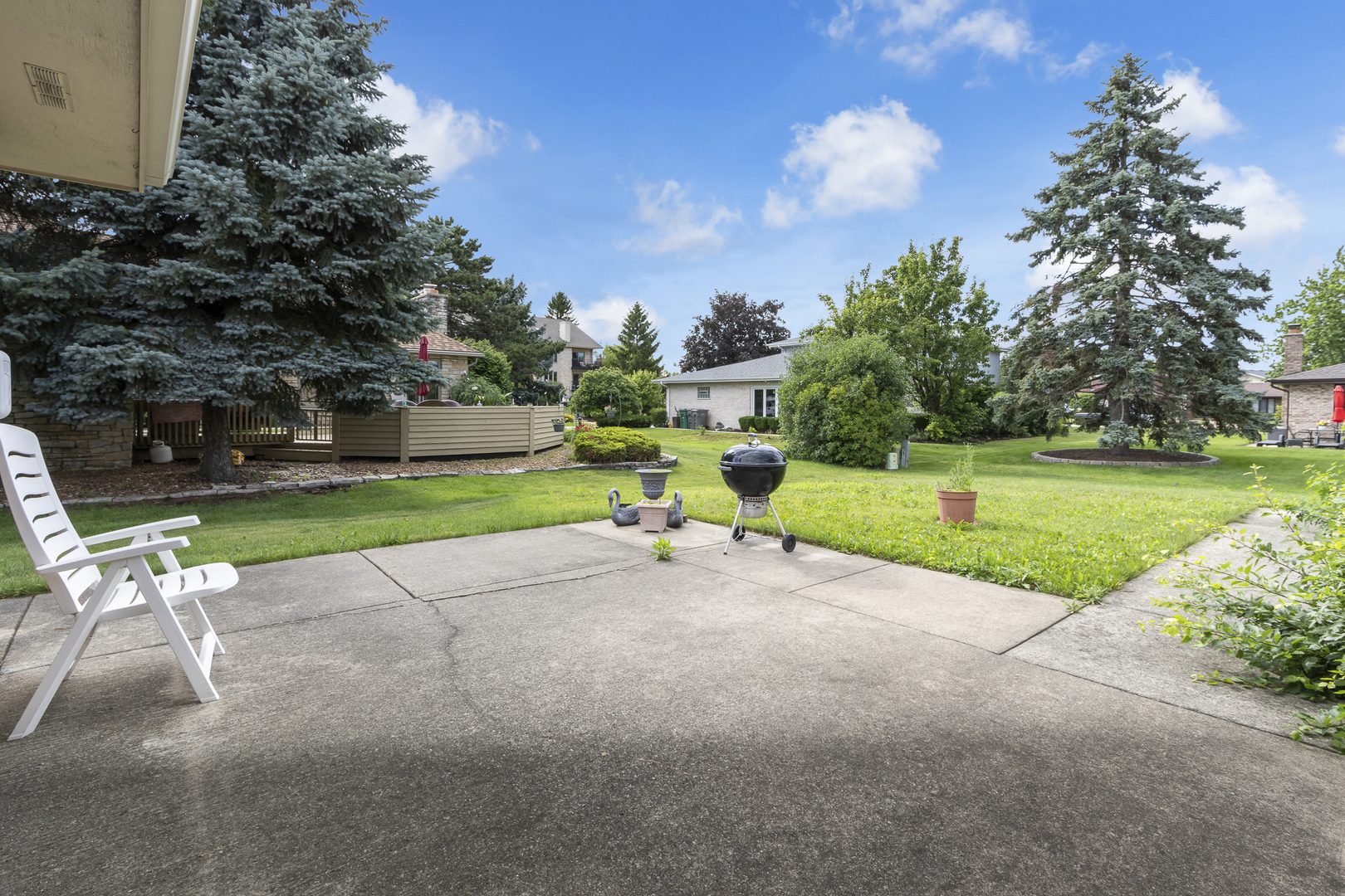 7736 W 157th Place