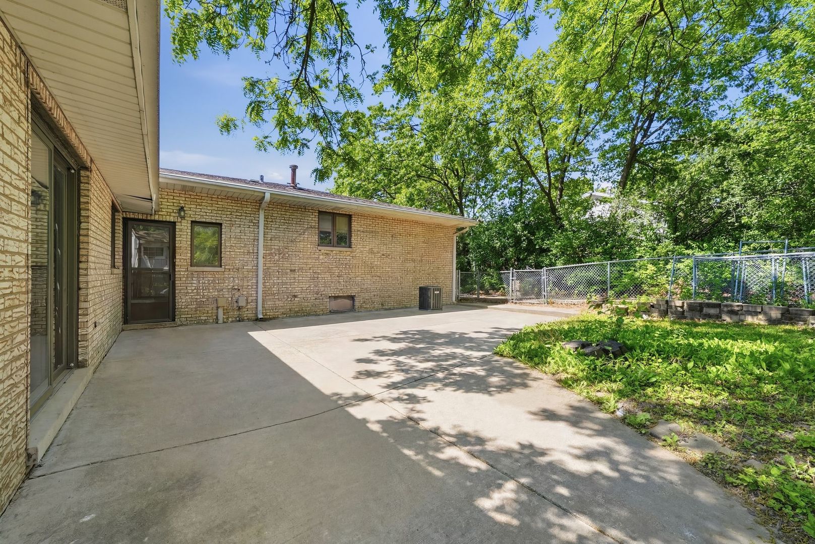8800 W 104th Street