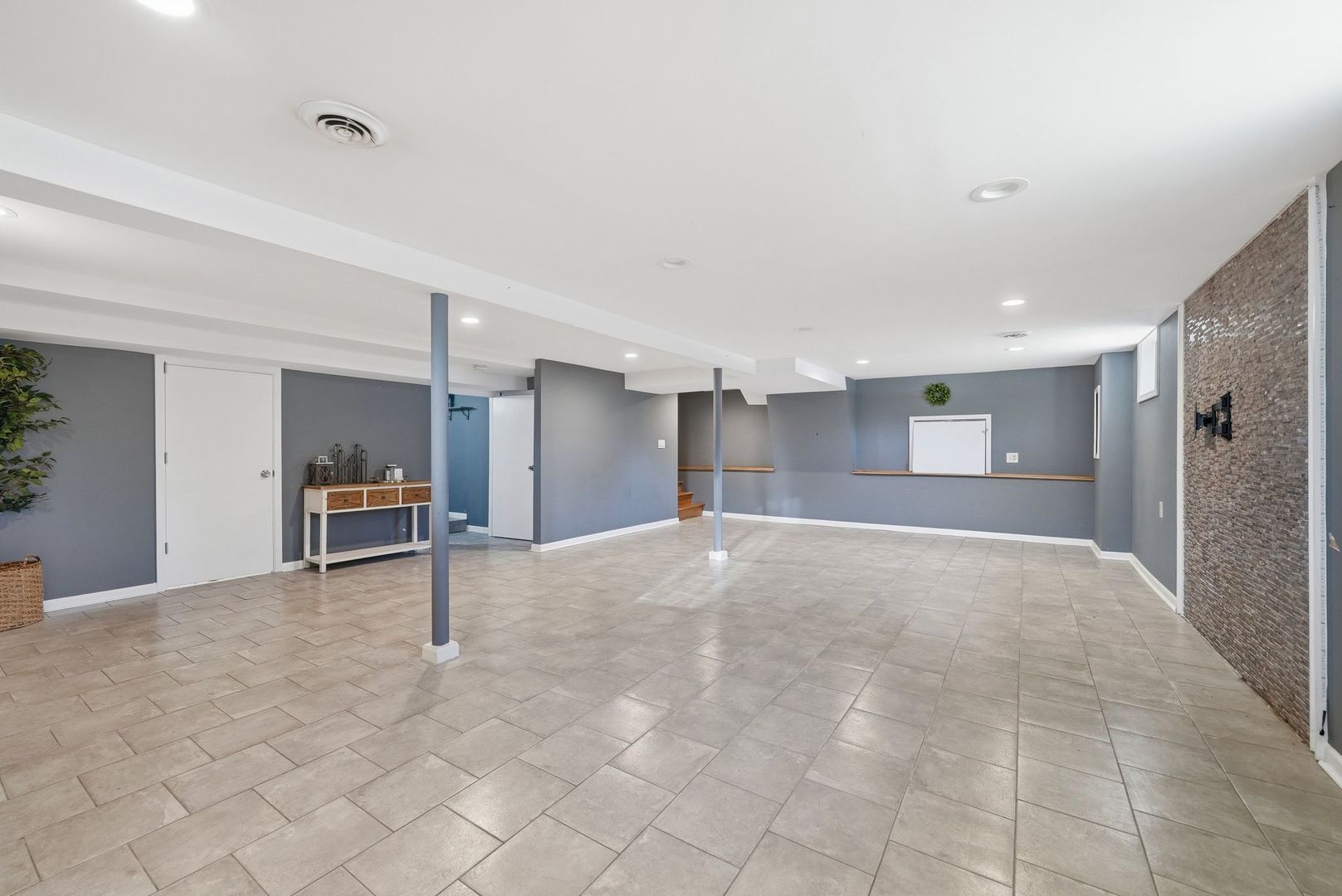 8800 W 104th Street