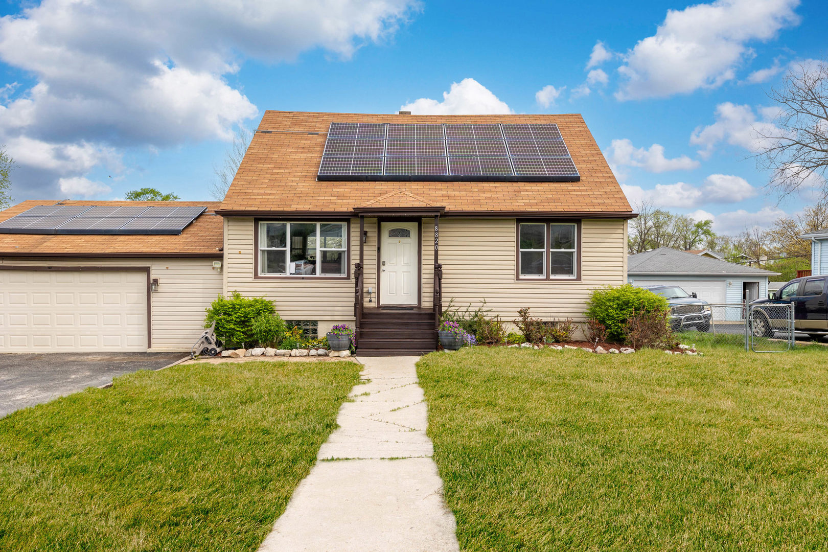 8820 W 85th Place