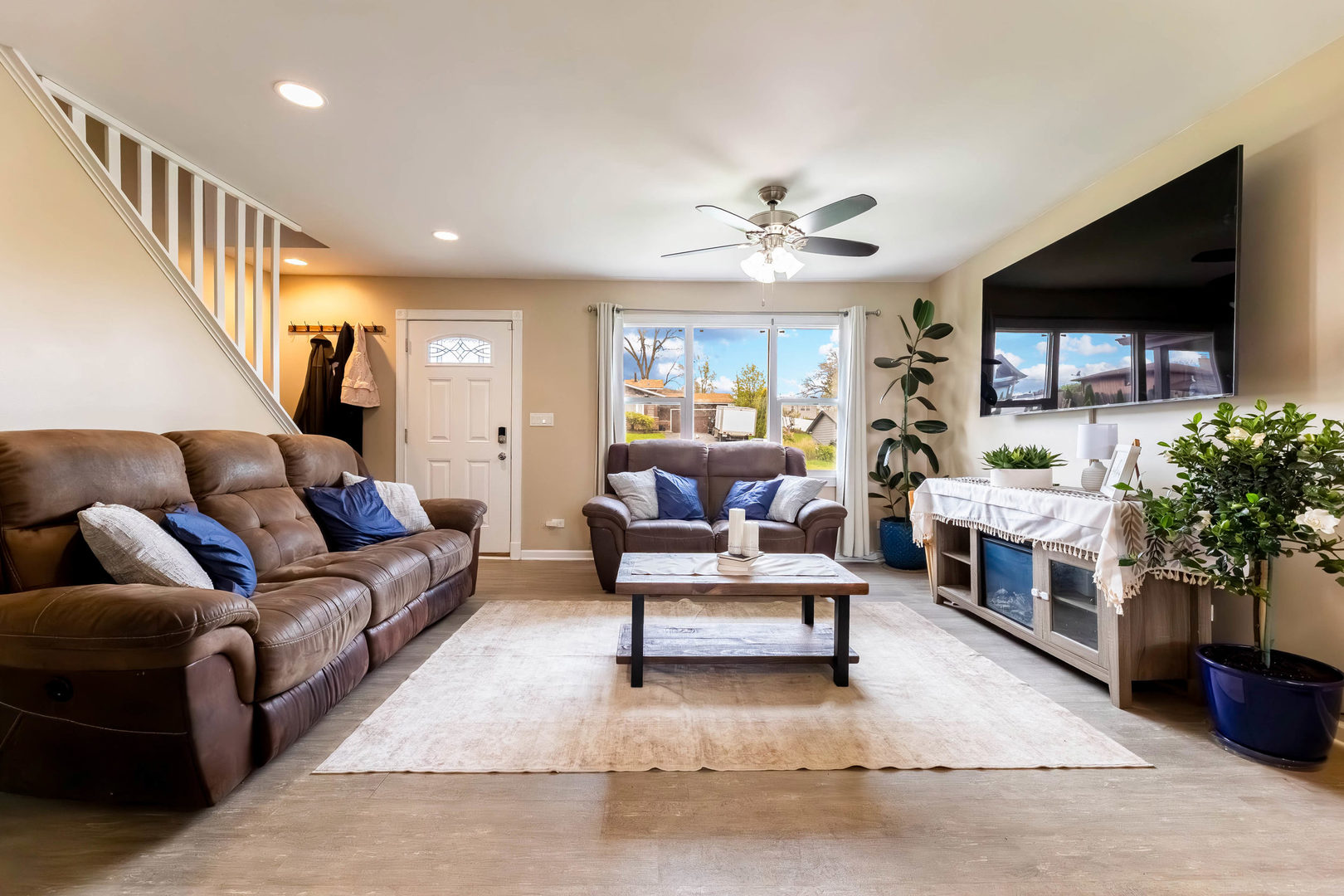 8820 W 85th Place