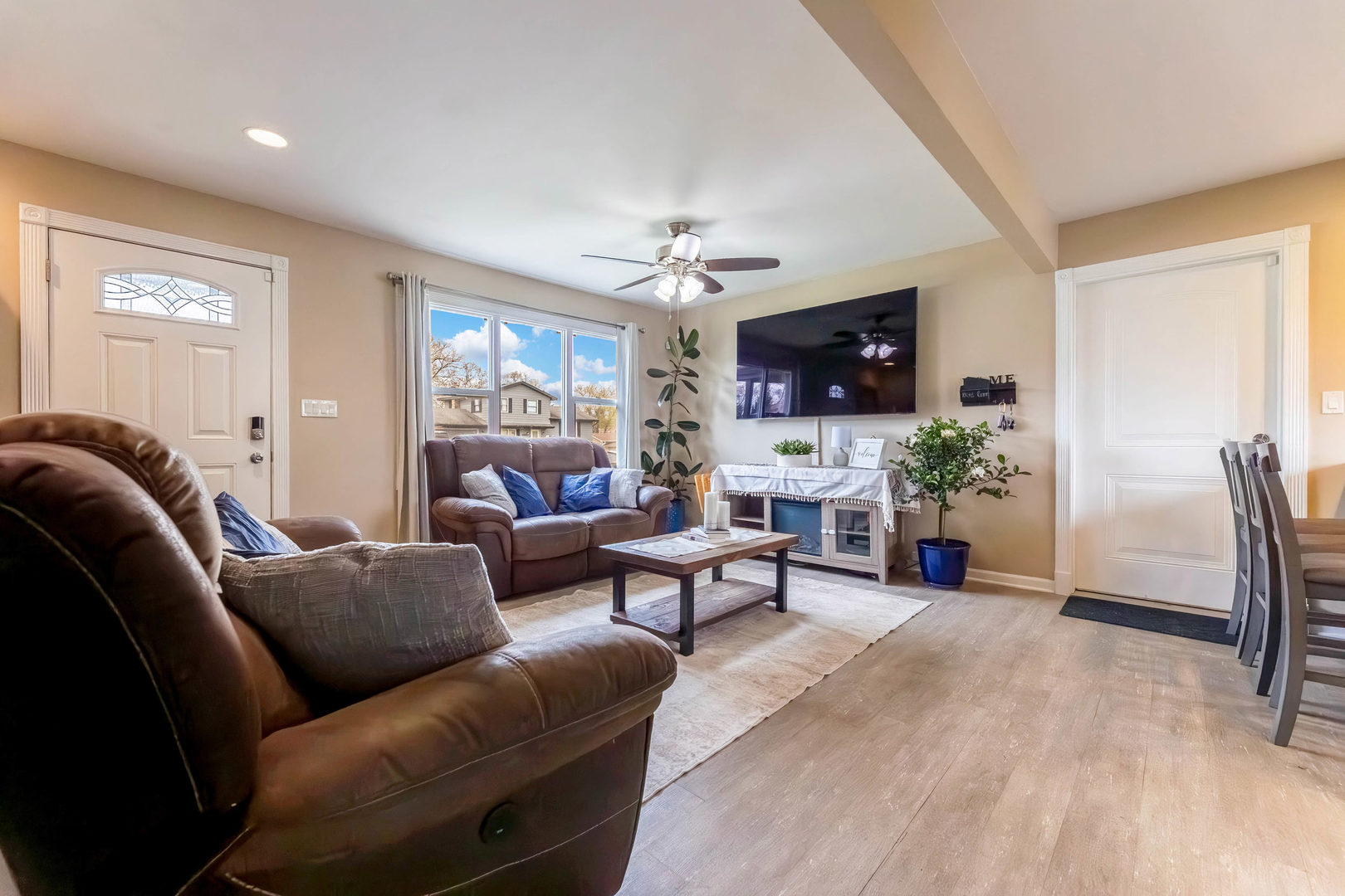 8820 W 85th Place