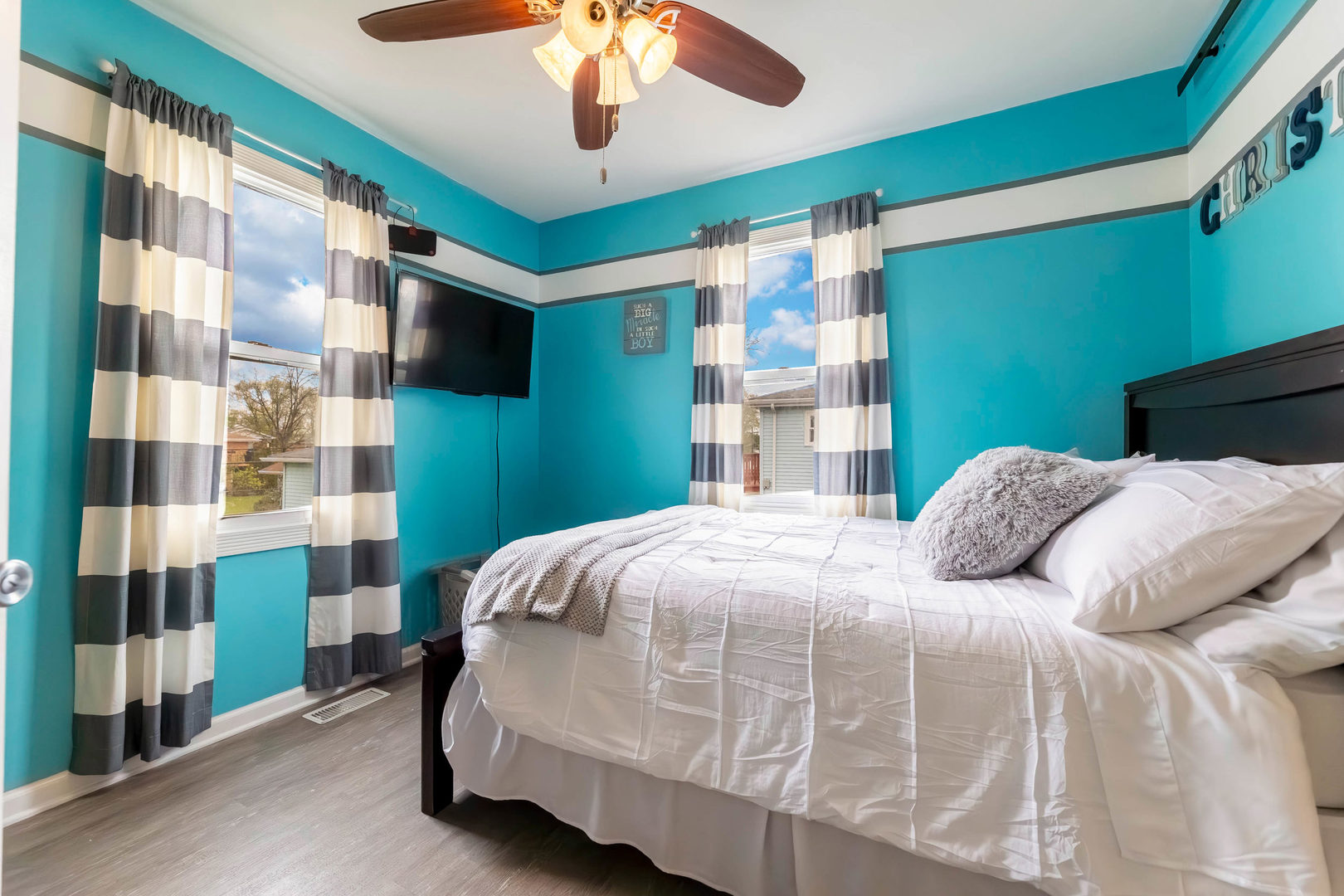 8820 W 85th Place