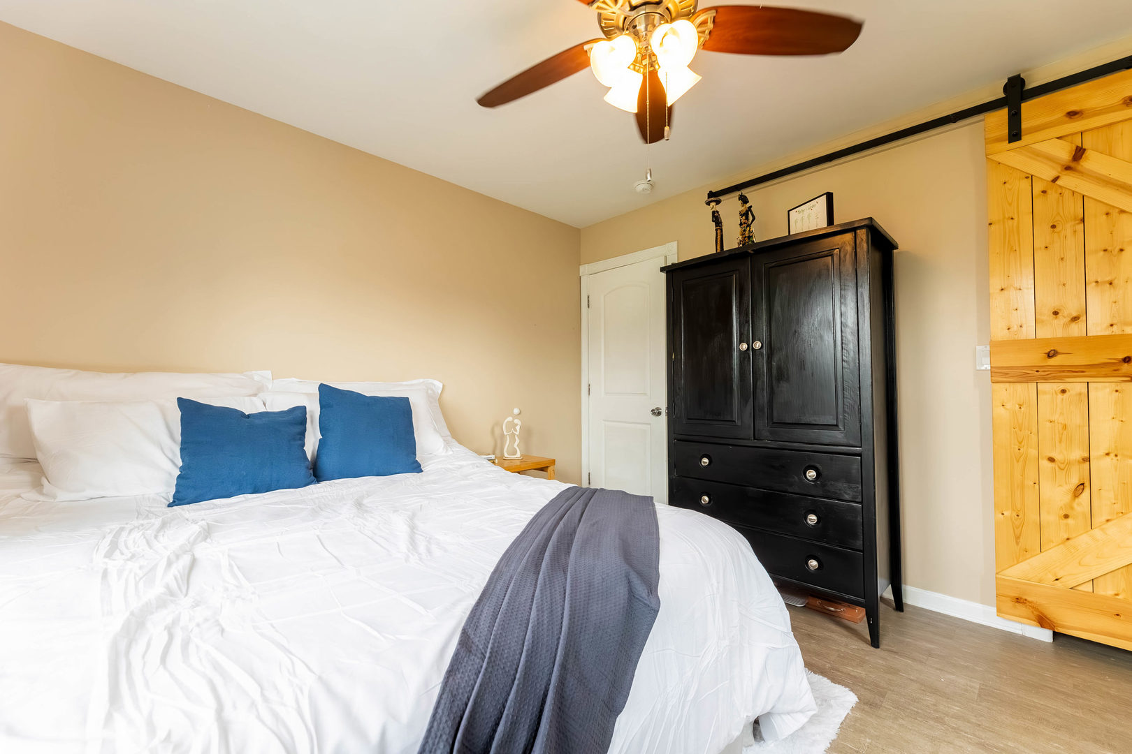 8820 W 85th Place