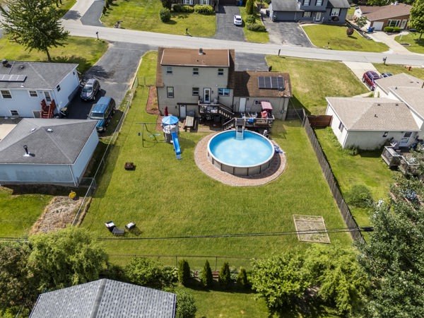 8820 W 85th Place