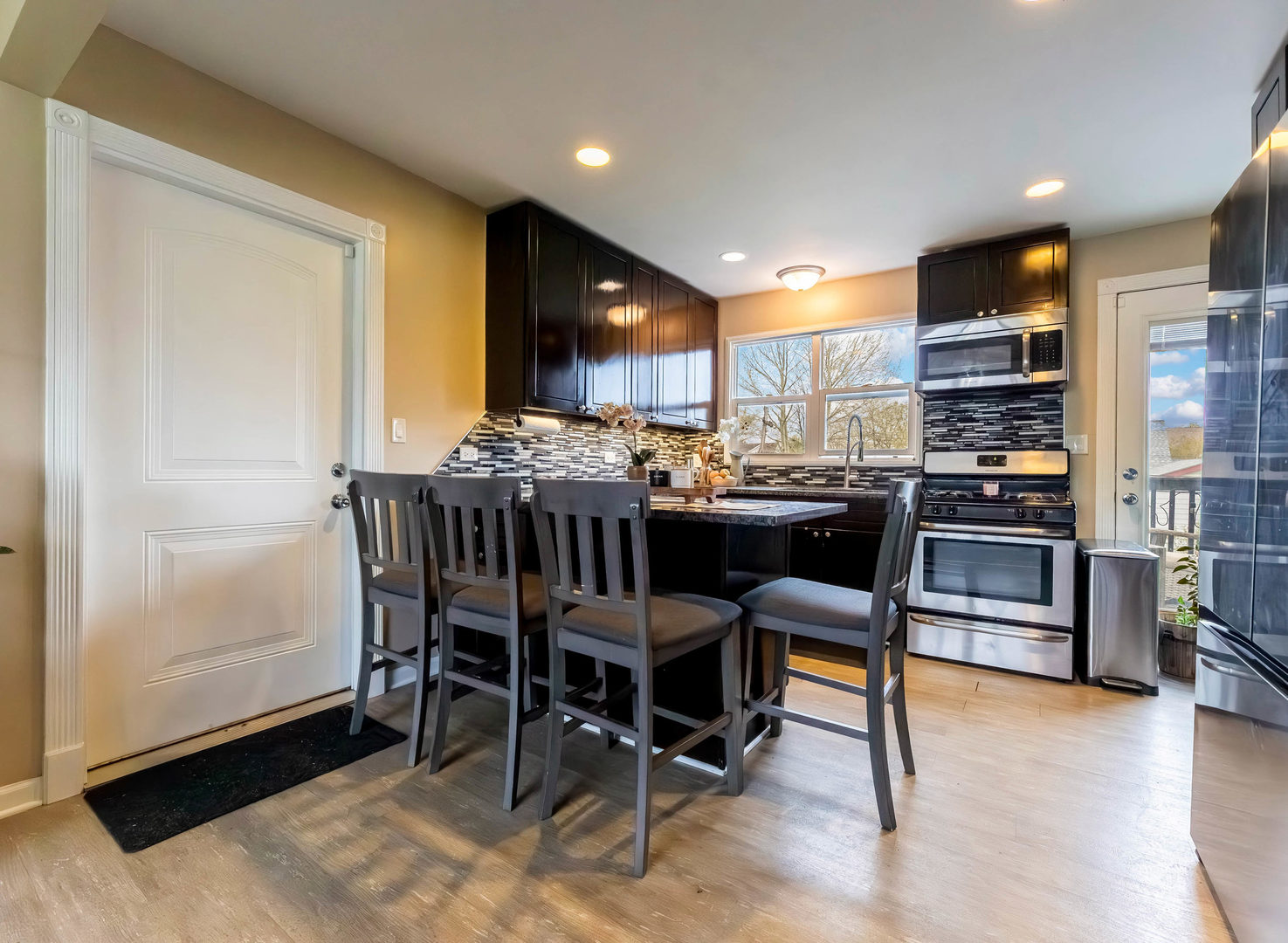 8820 W 85th Place