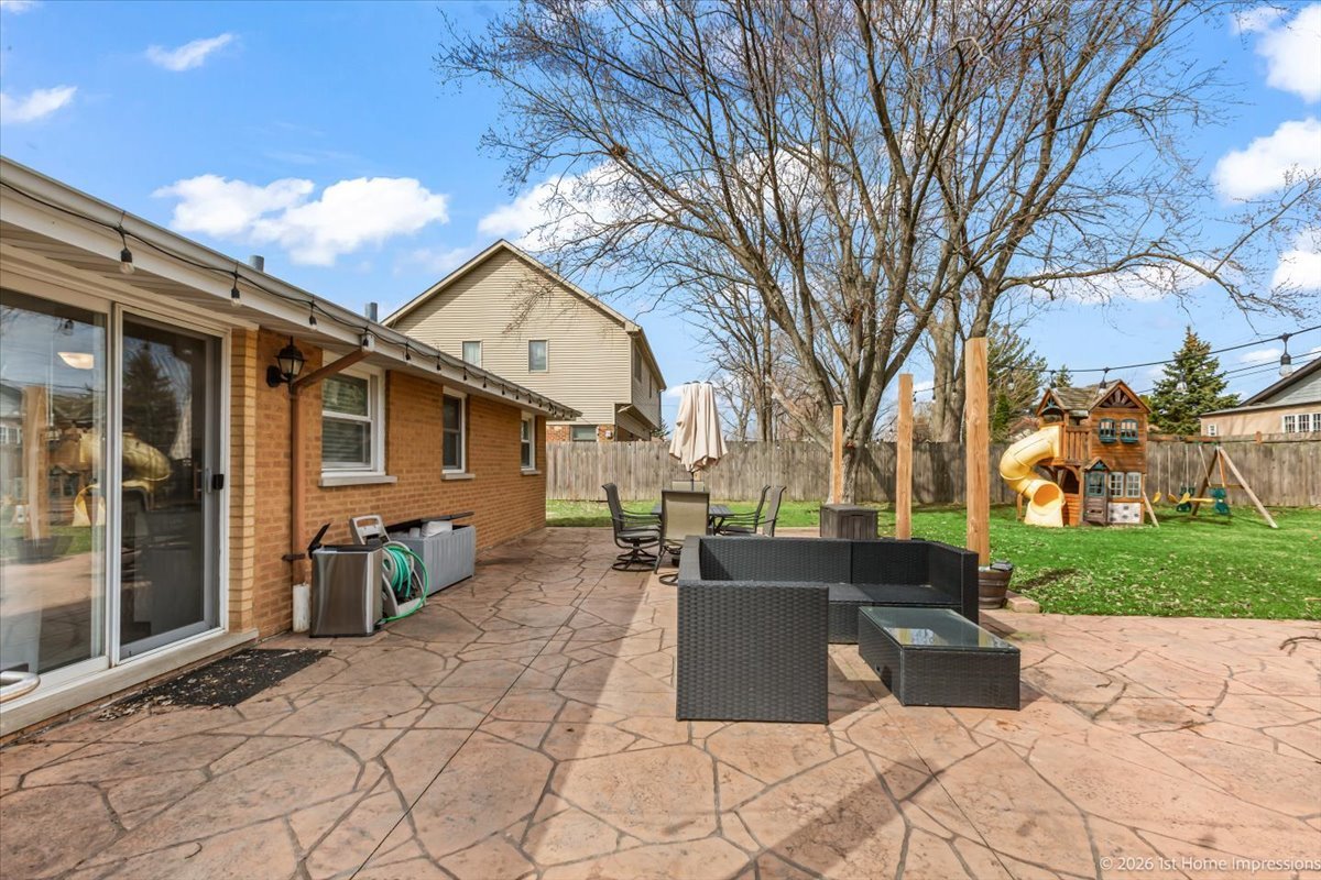8836 W 93rd Place