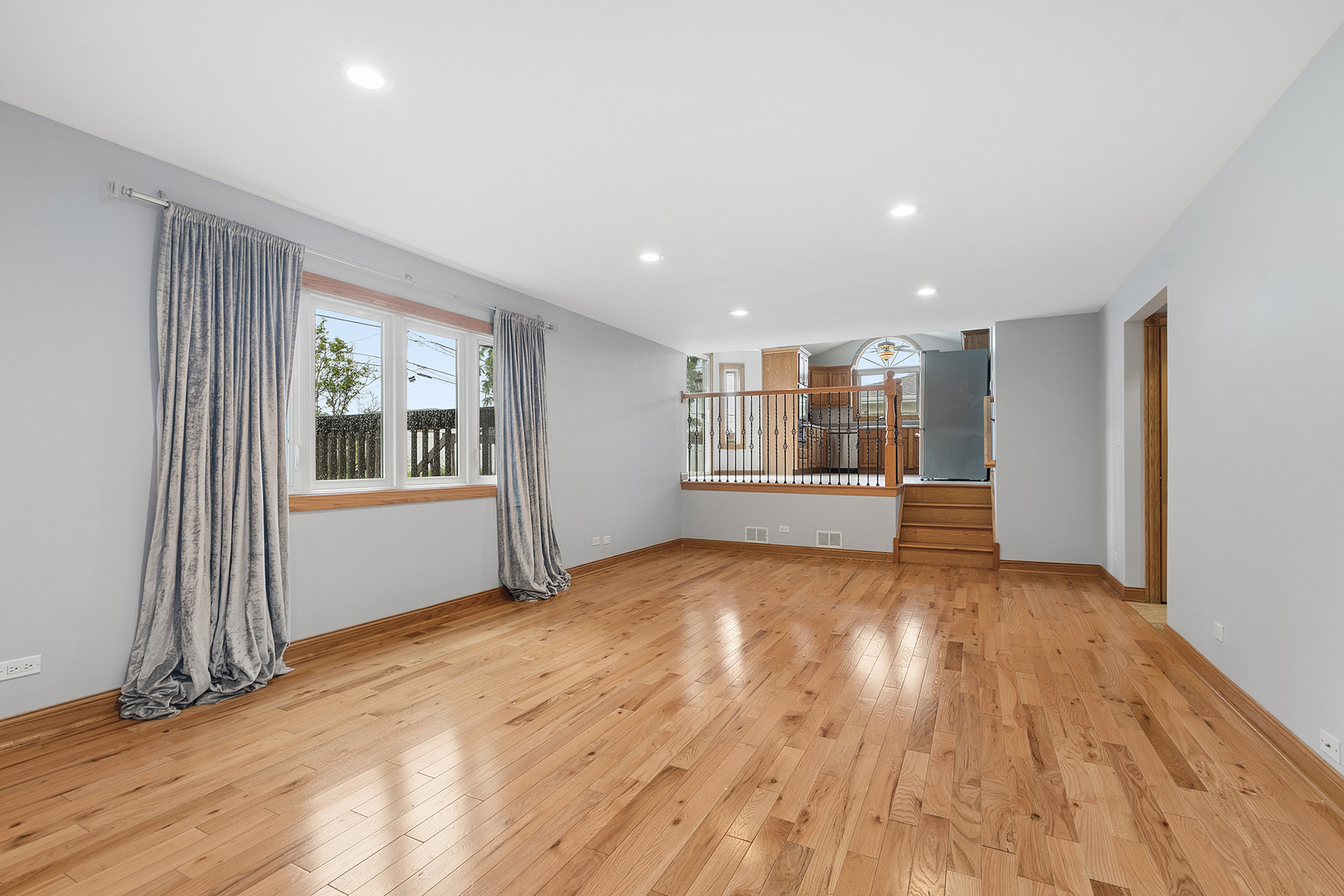 8850 W 98th Place