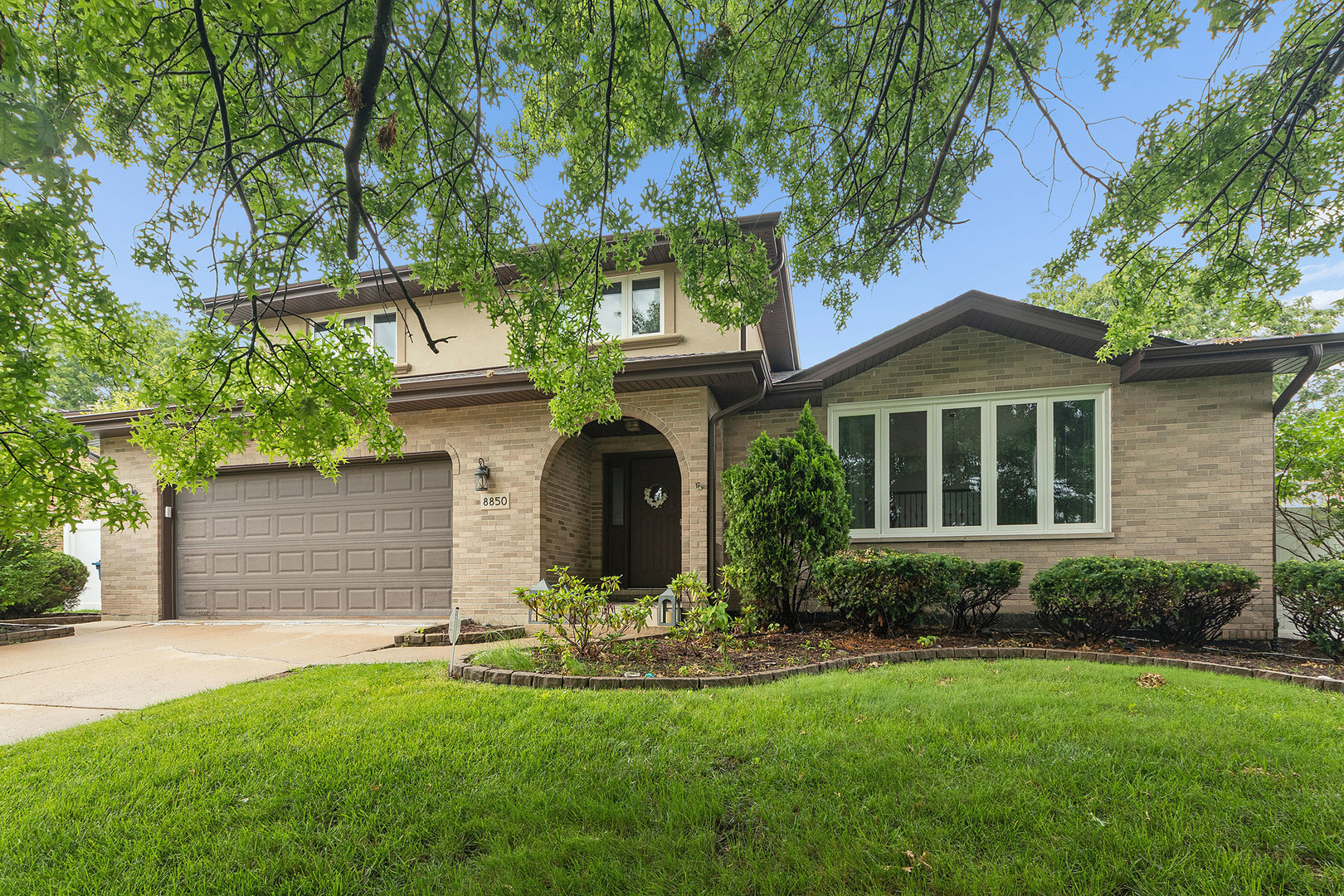 8850 W 98th Place