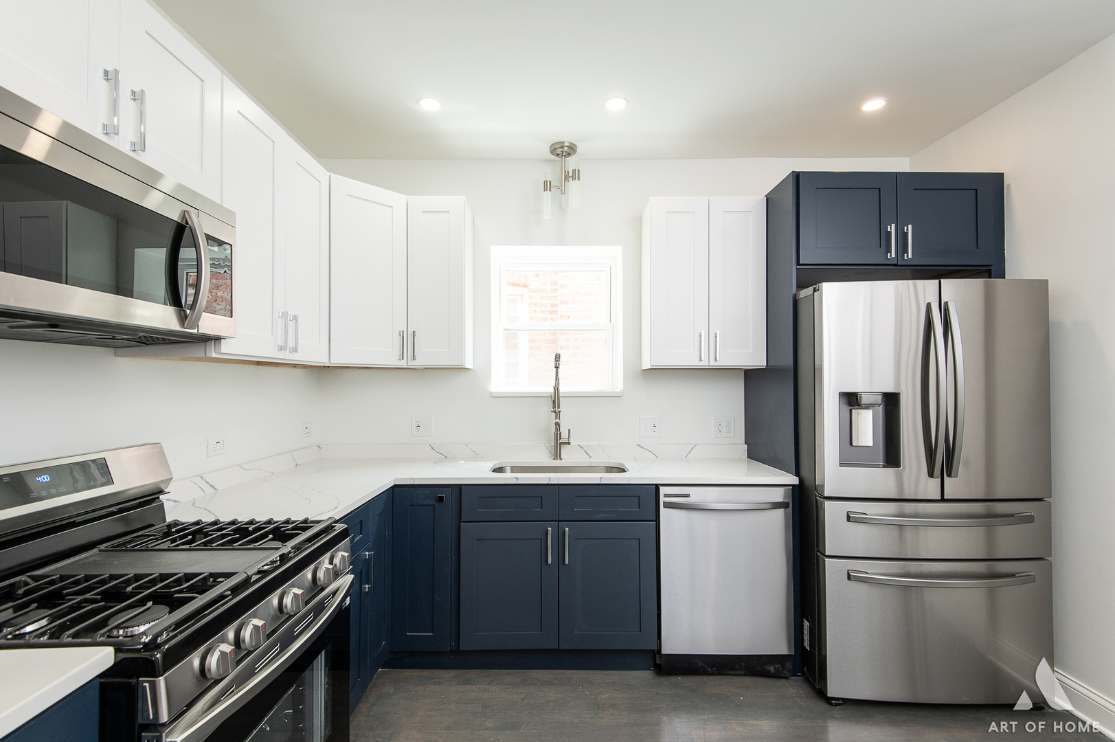 1820 Gunderson Avenue Unit: 2