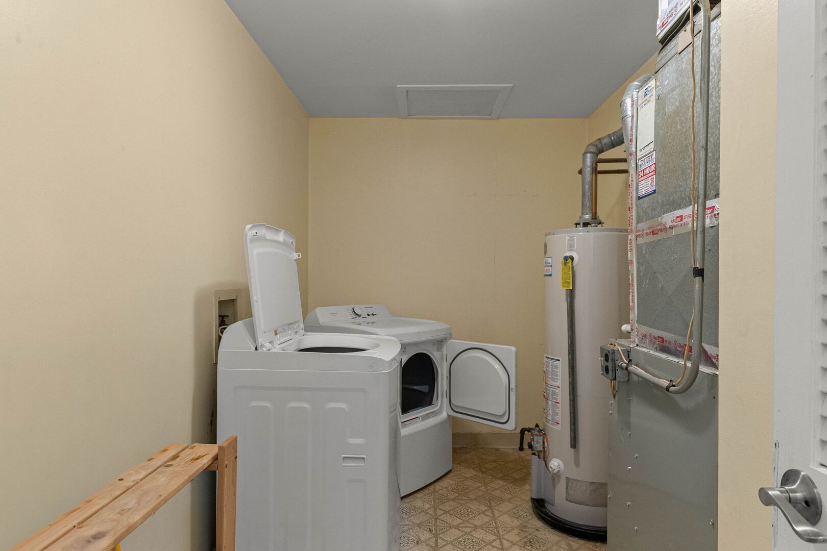 9122 S Pulaski Road Unit: 2E