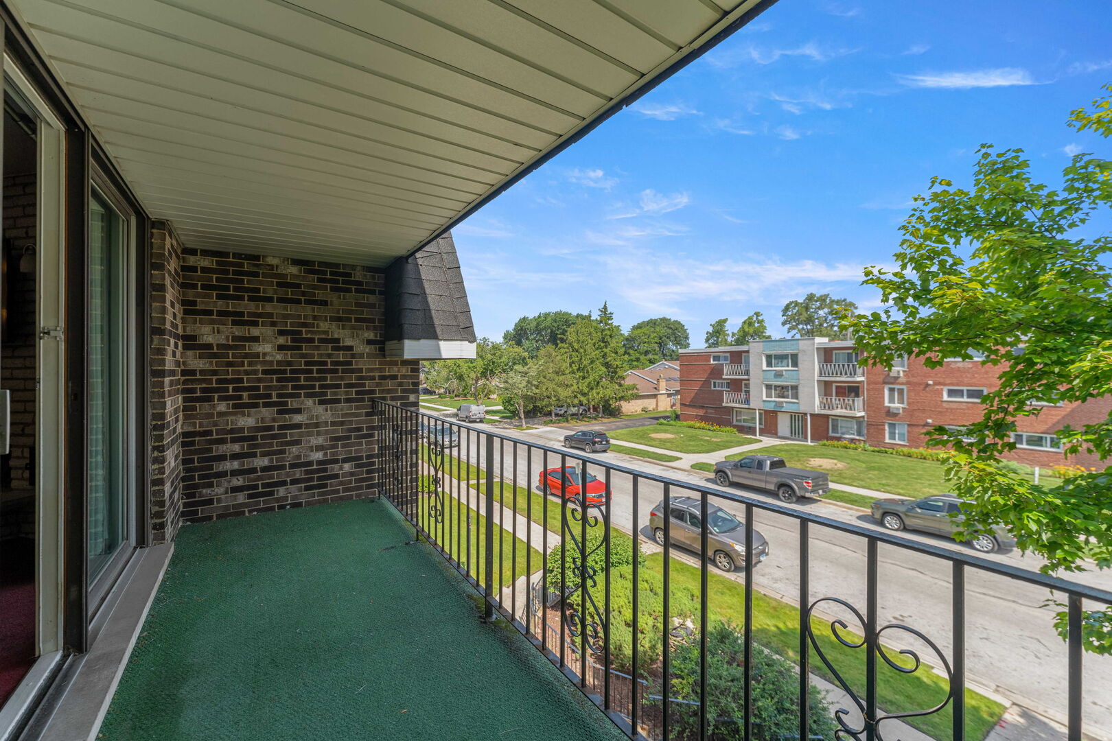 9122 S Pulaski Road Unit: 2E