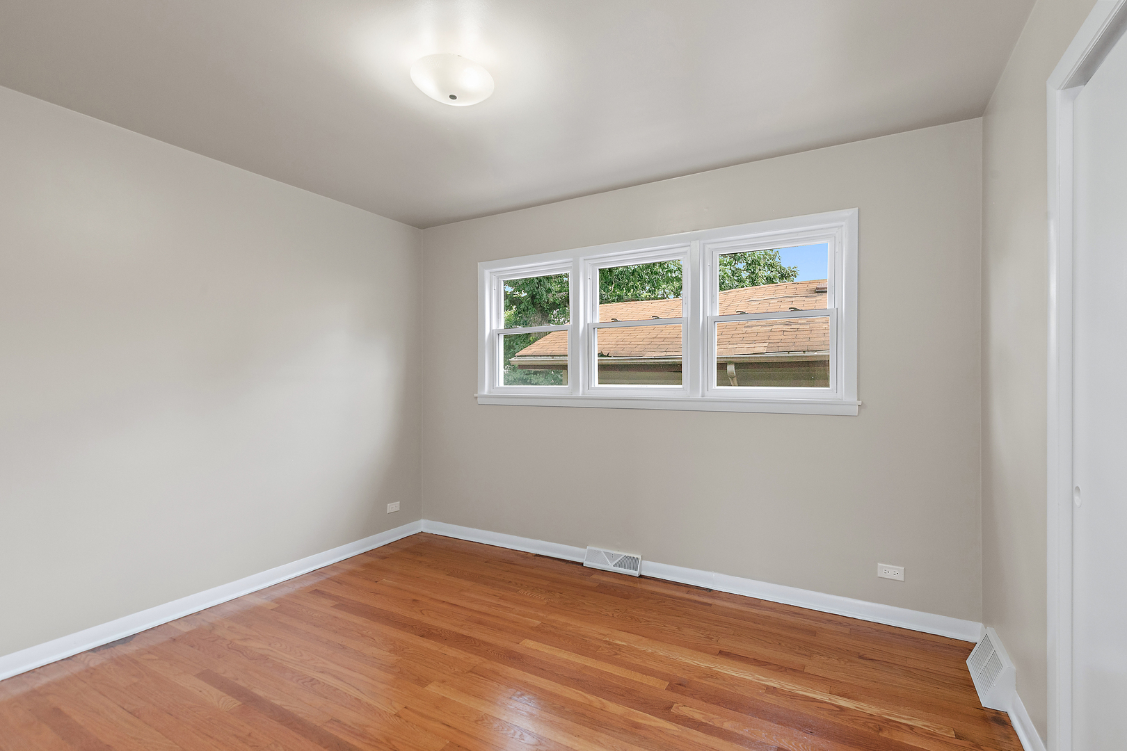 2115 N Mobile Avenue
