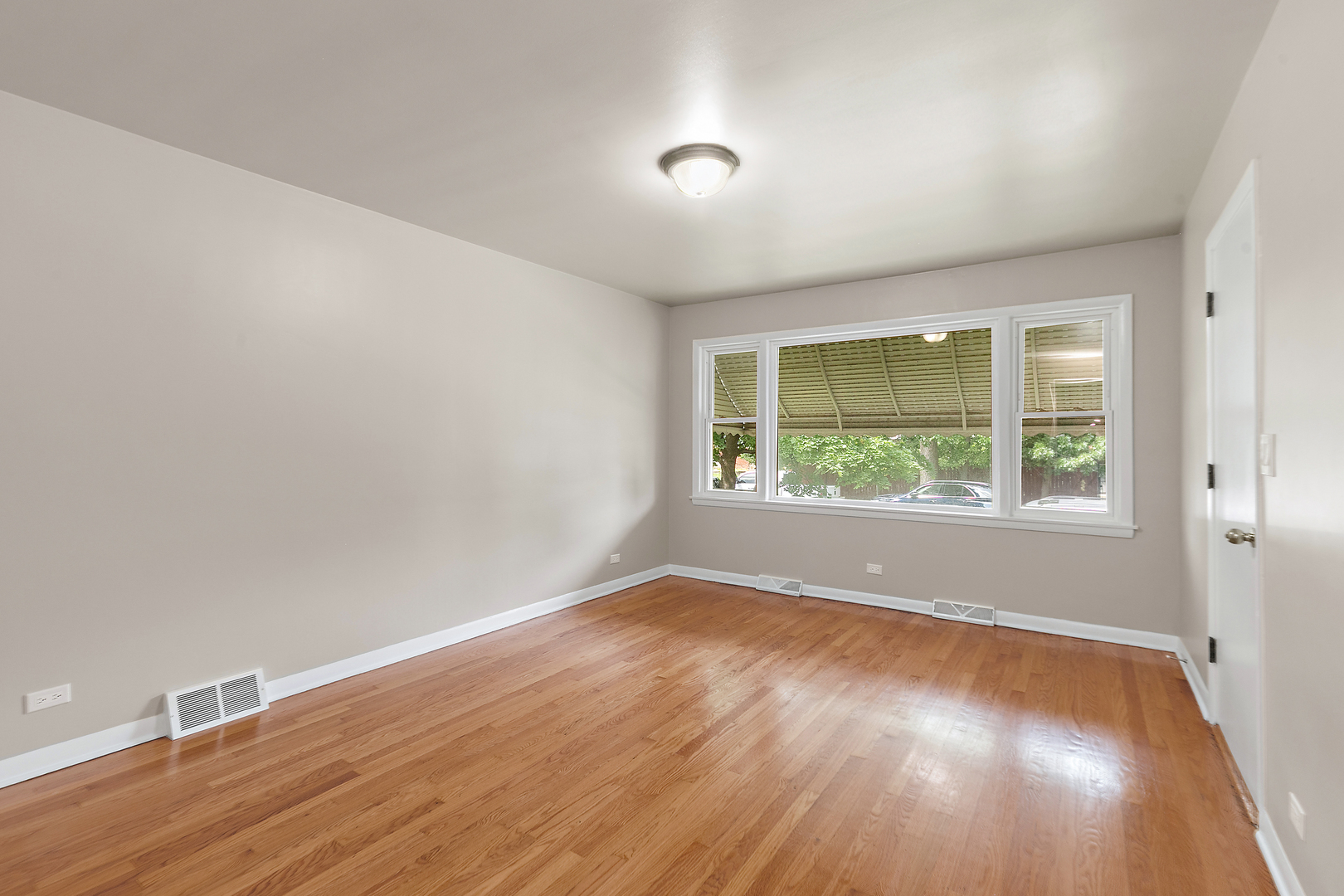 2115 N Mobile Avenue