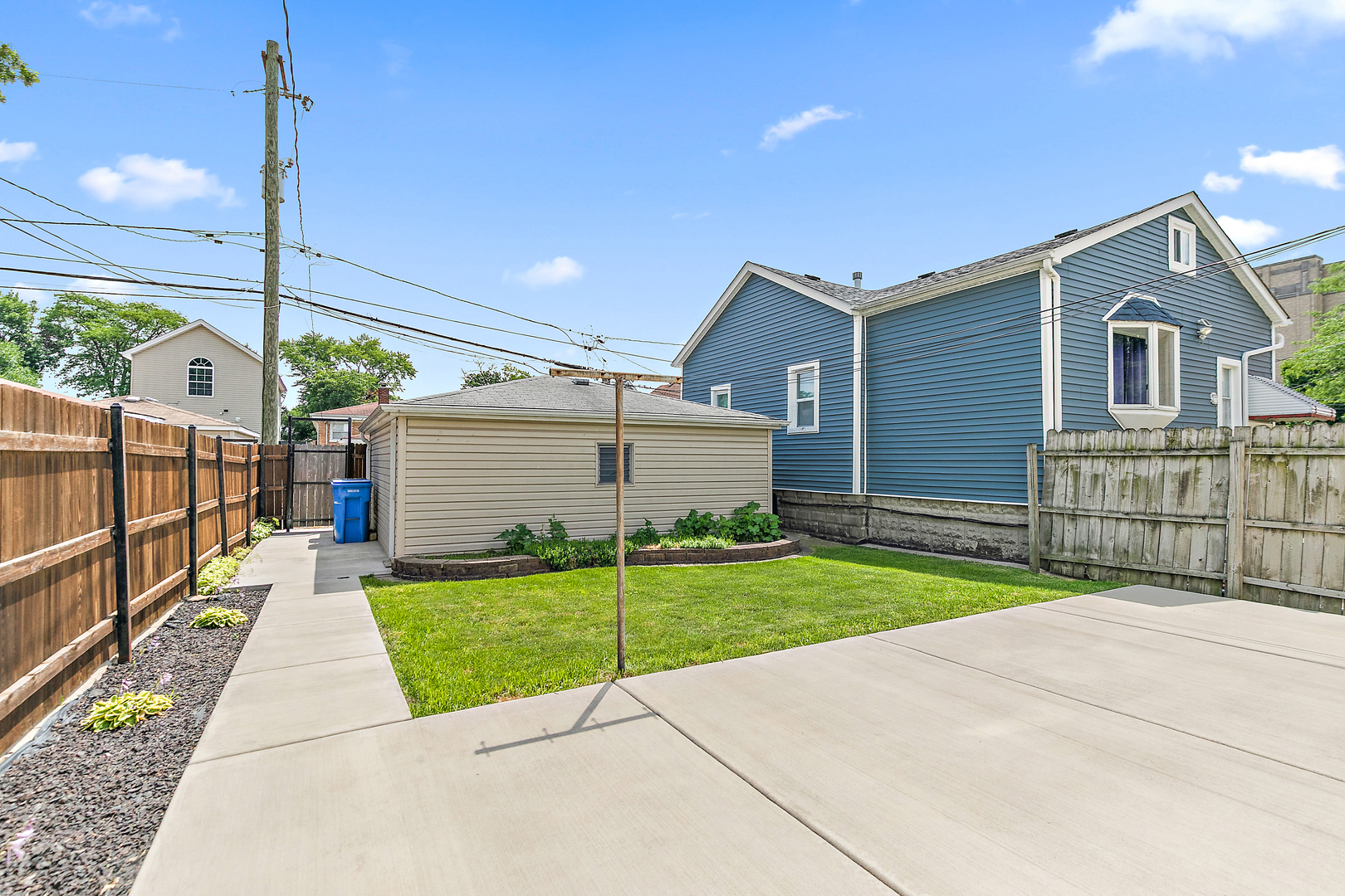 2115 N Mobile Avenue