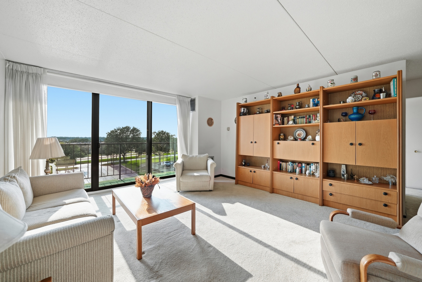 2005 S Finley Road Unit: 506