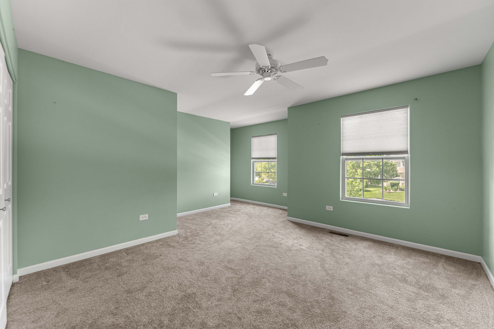 26105 W Ravine Woods Drive