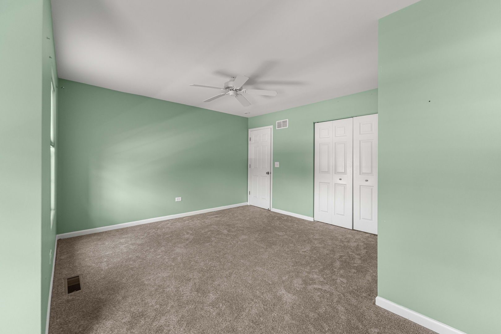 26105 W Ravine Woods Drive