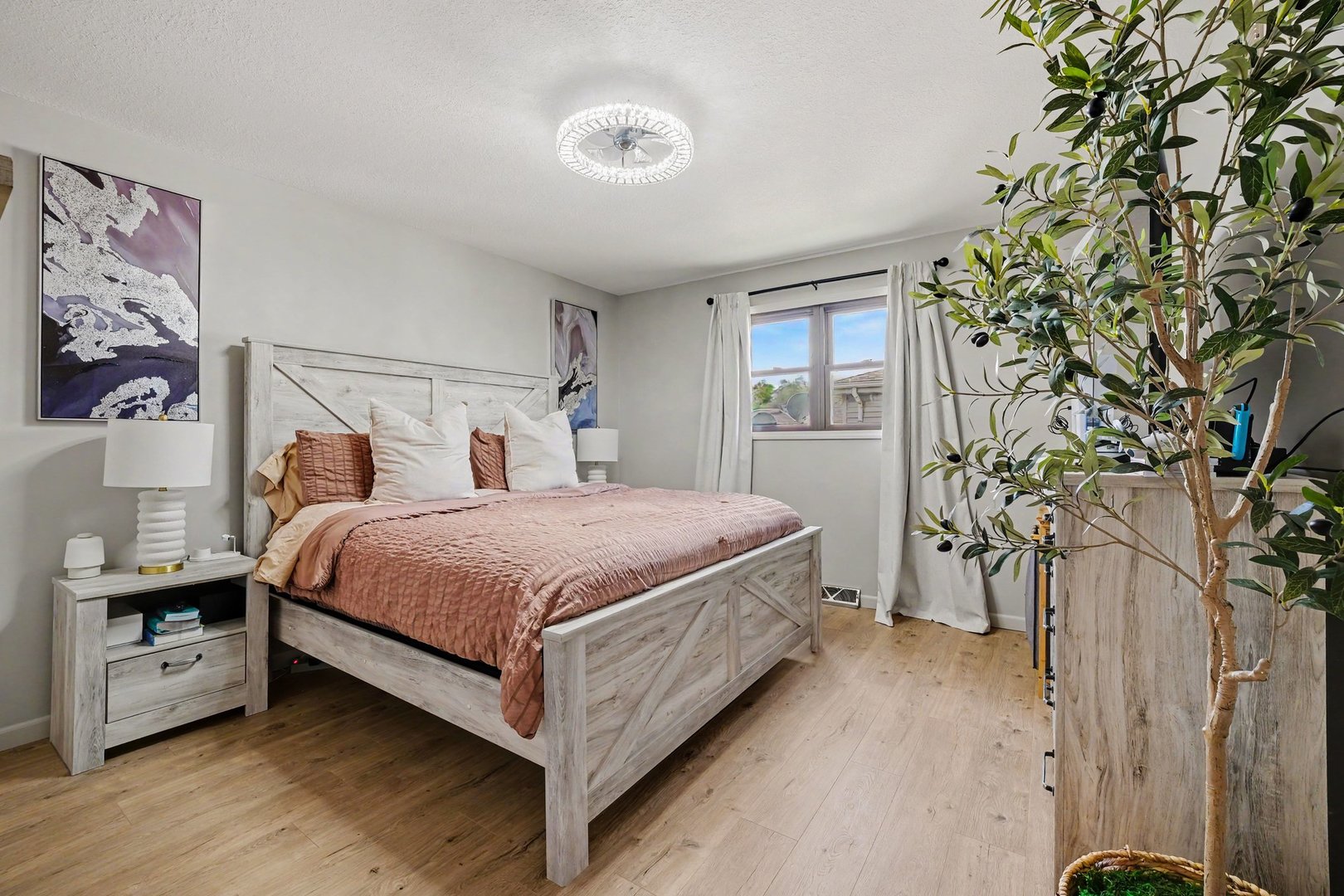 537 Willow Lane