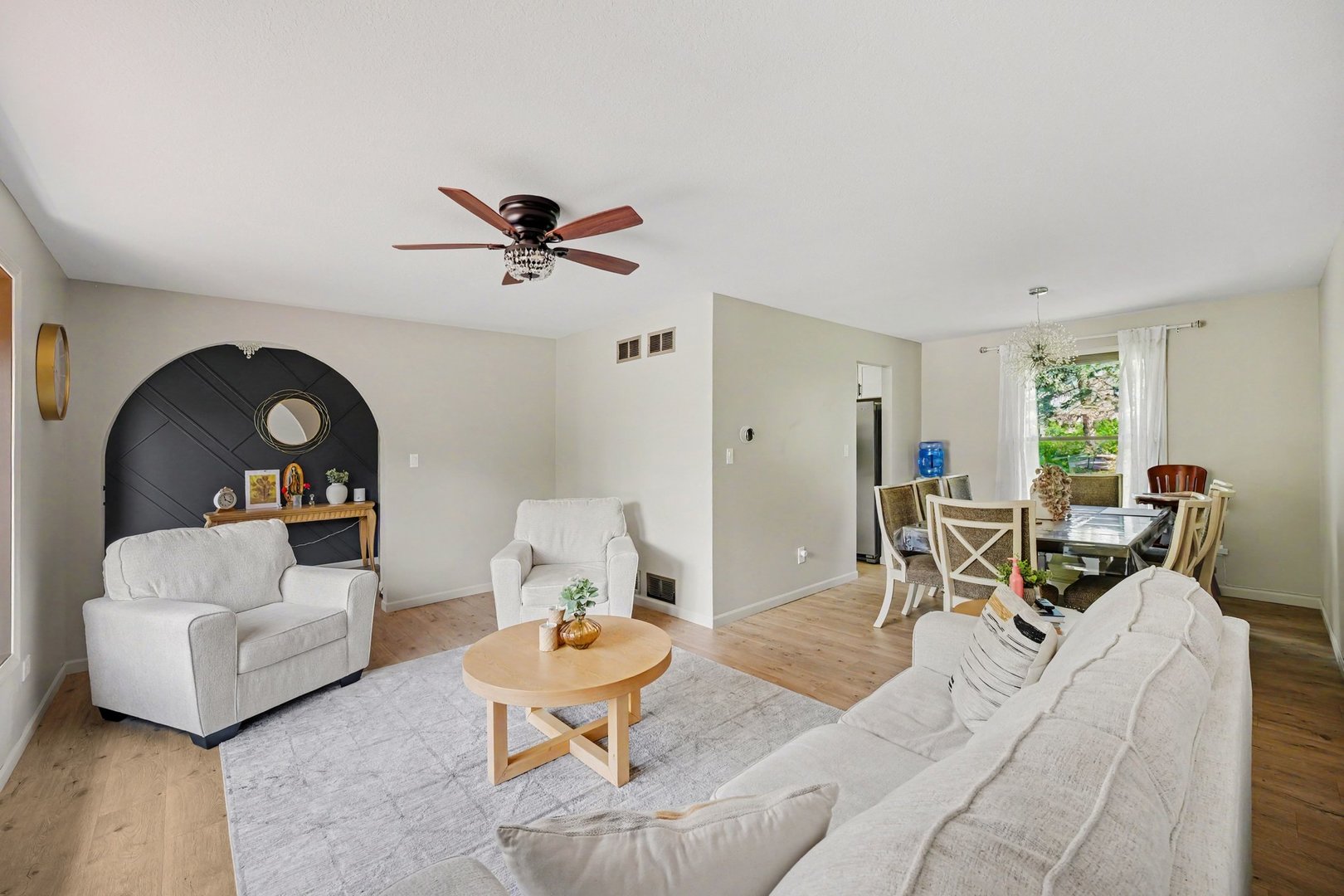 537 Willow Lane