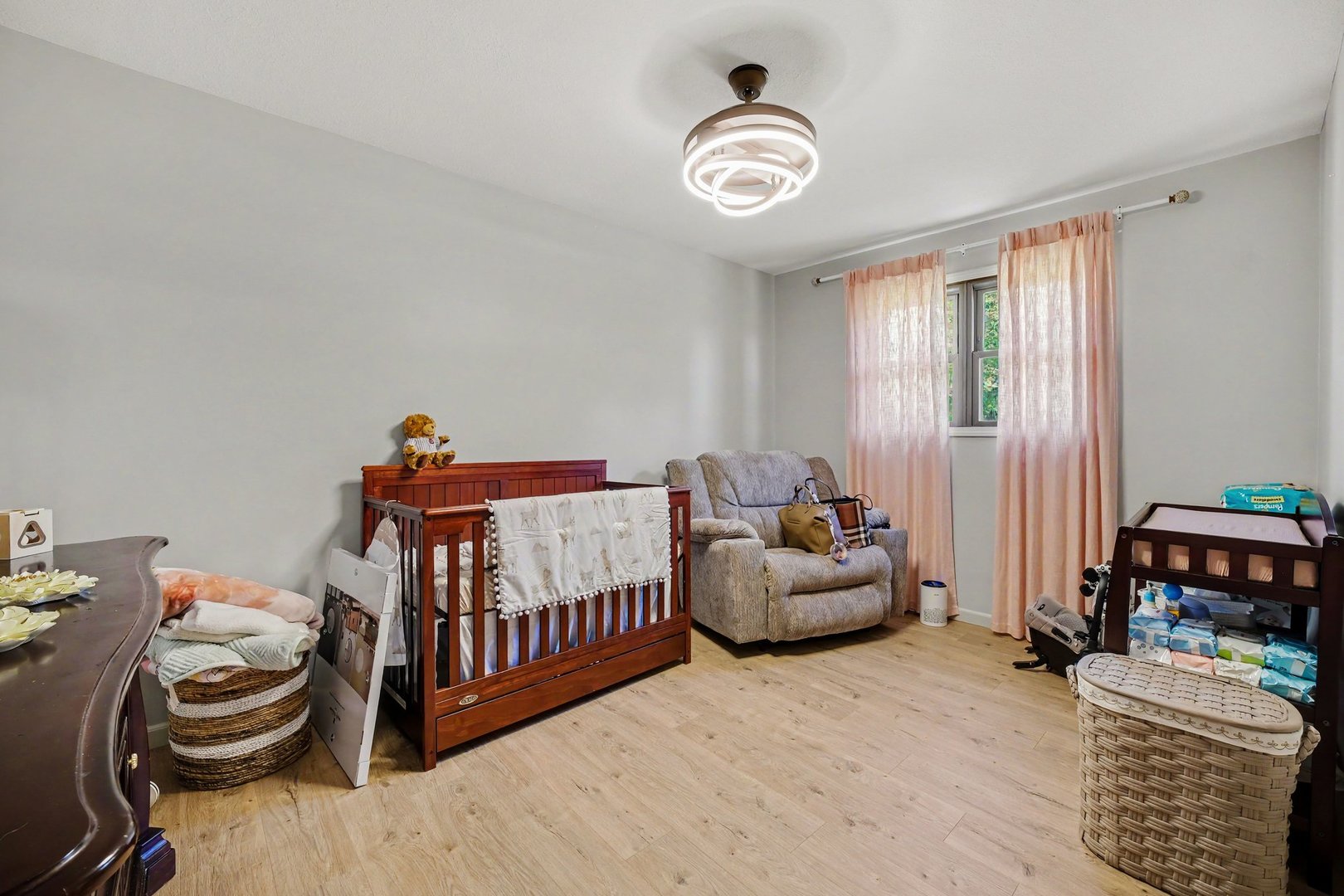 537 Willow Lane